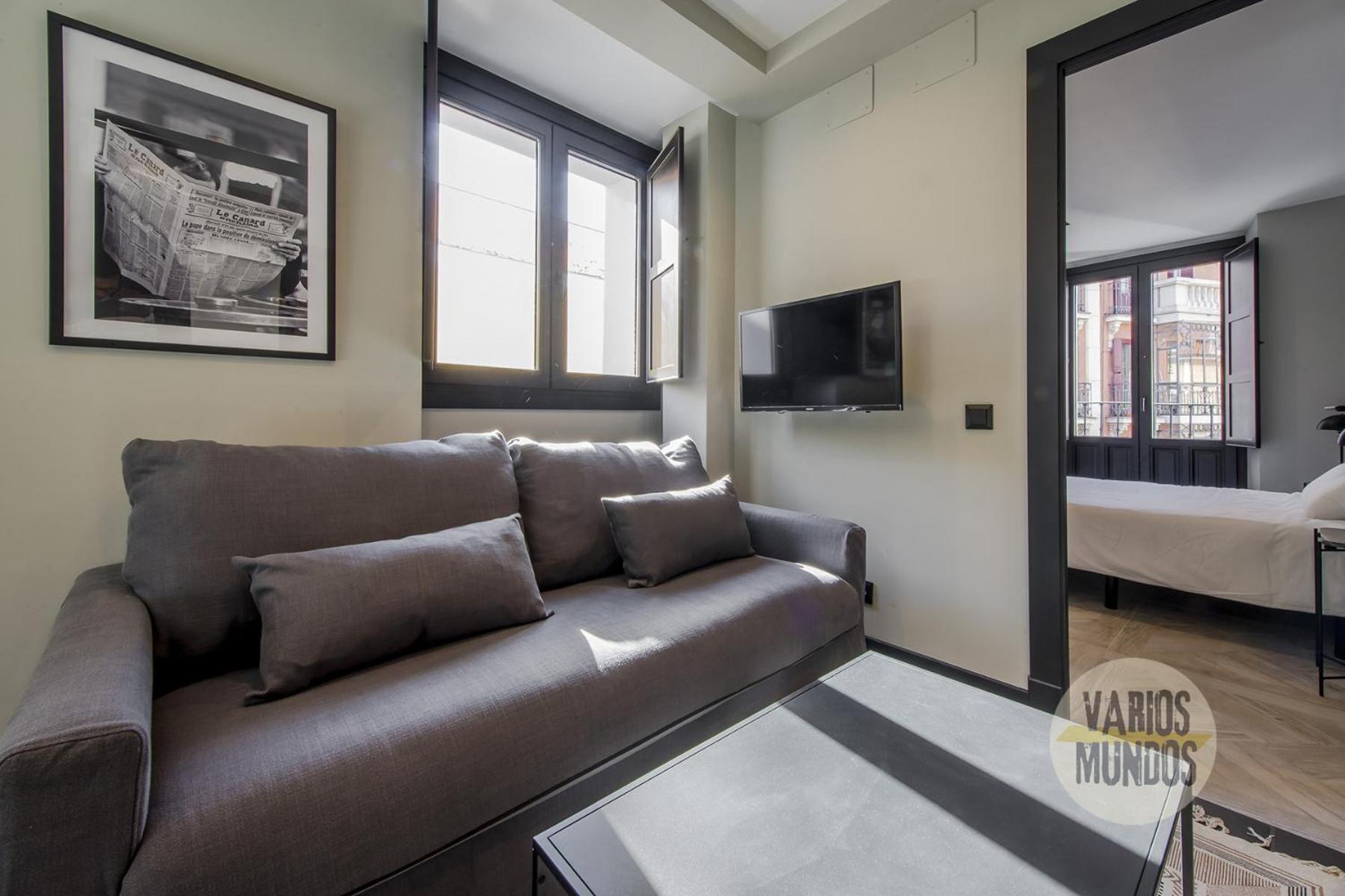 Premium 7pax En Calle Santa Ana-la Latina E2 Madrid