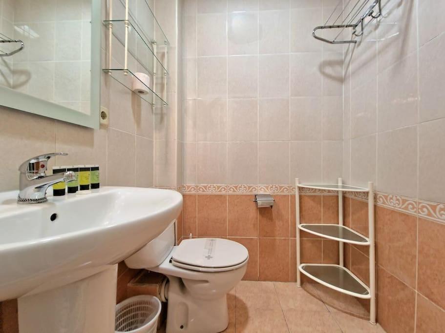 Apartment Reina Cristina, 3 Individuales En Atocha-retiro *