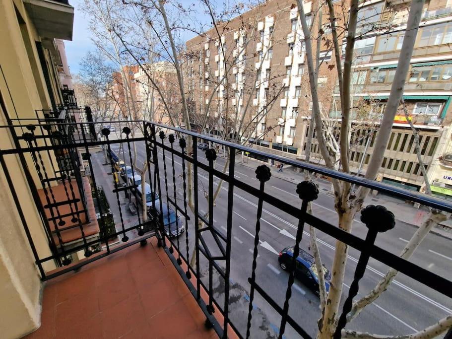 Reina Cristina, 3 Individuales En Atocha-retiro Apartment