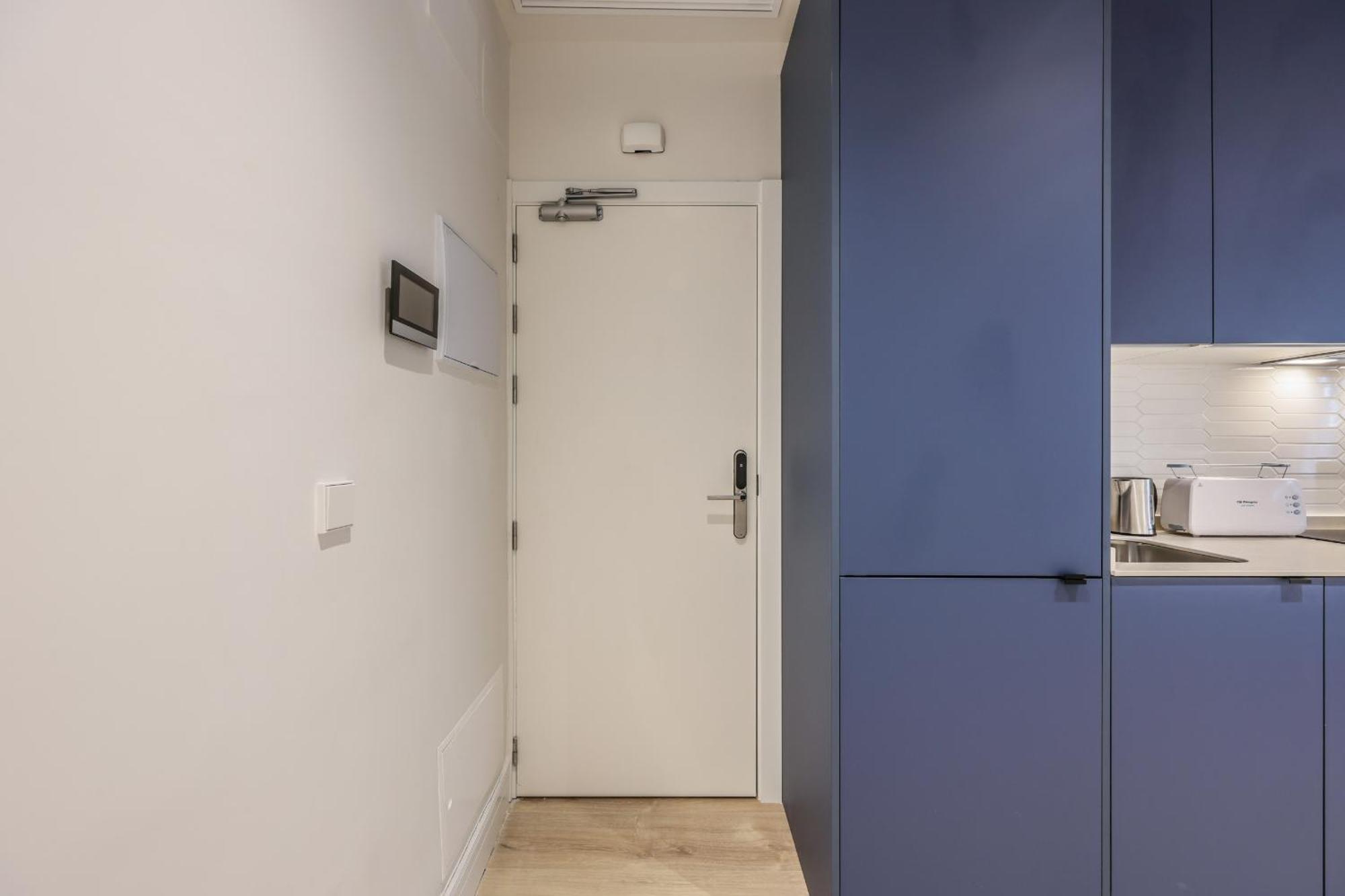 Amazinn Places Palacio Real Apartment *