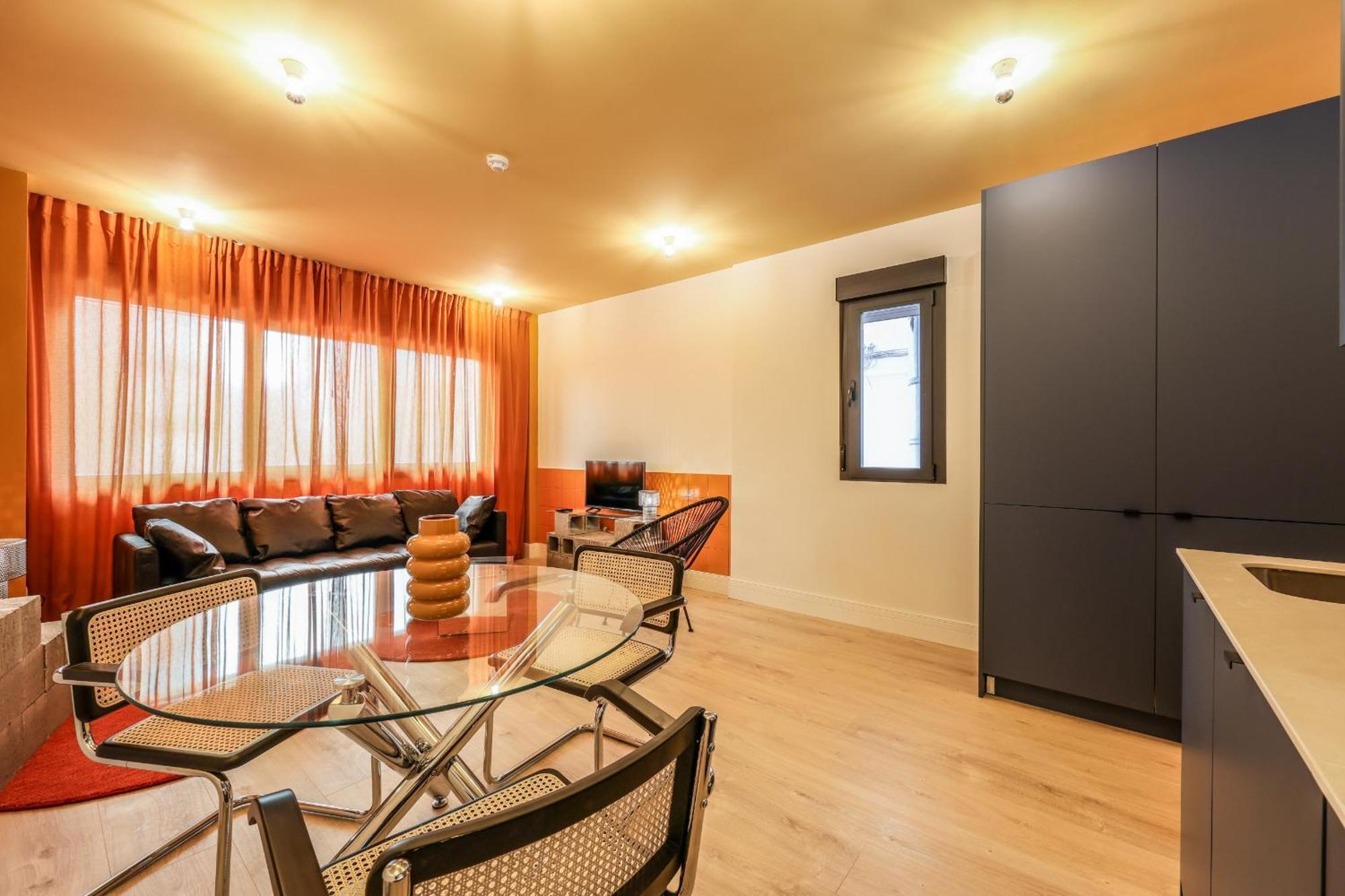 Amazinn Places Palacio Real Apartment *