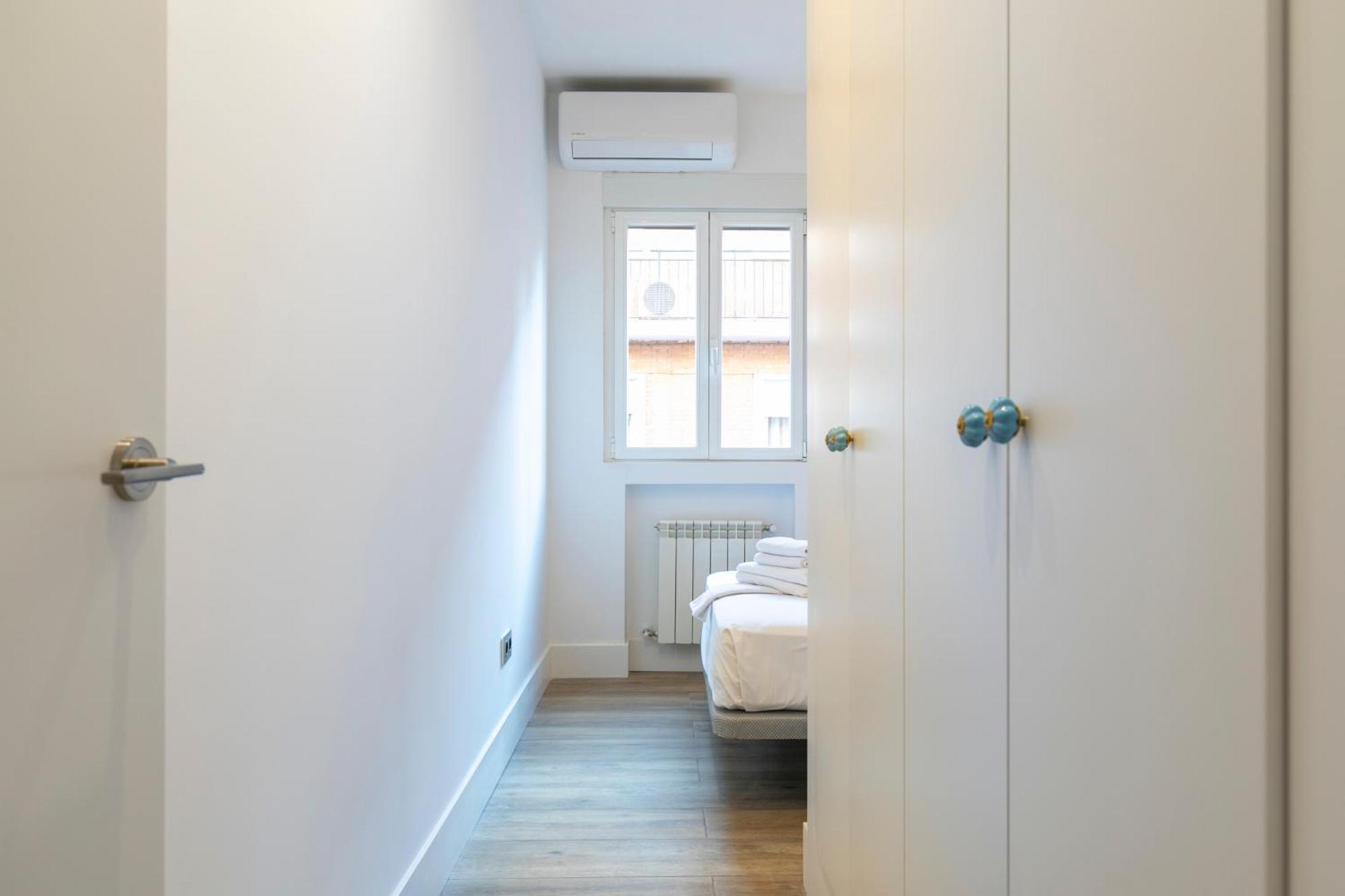 Plaza De Castilla Apartment *
