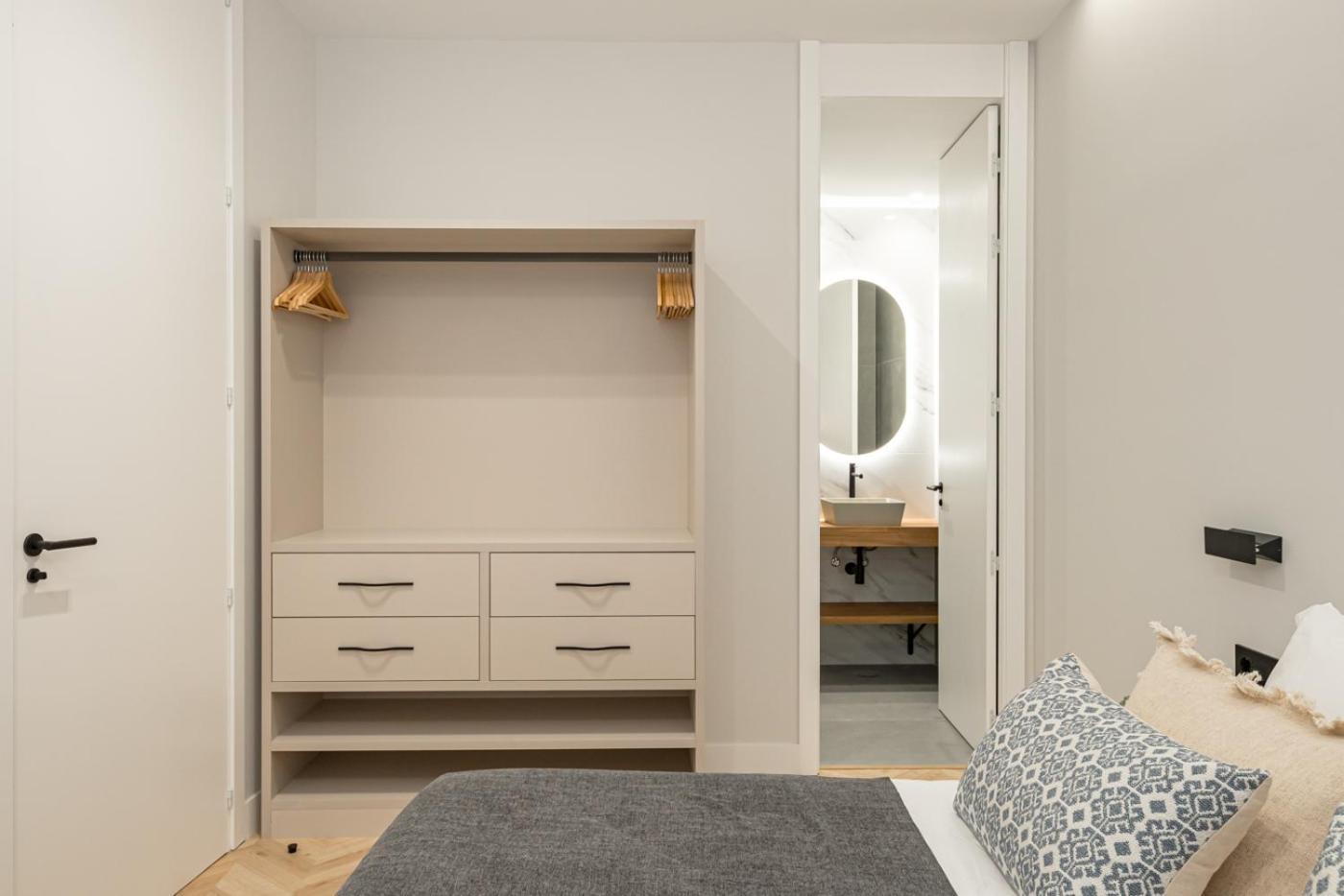 Centro Xx Calle Montera 5br 6bh Lejlighed *