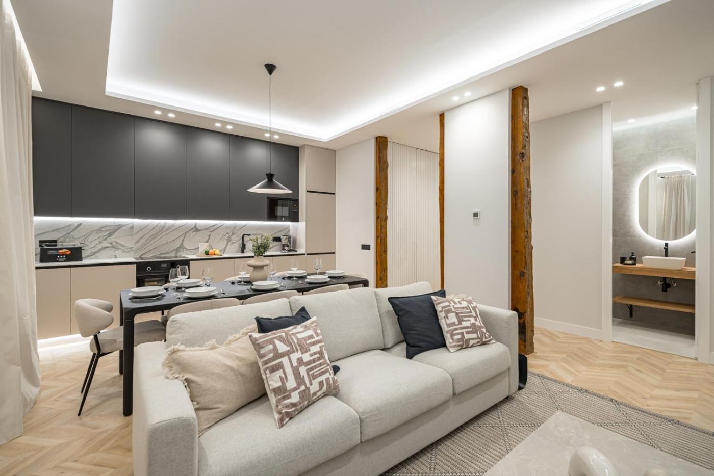 Lejlighed Centro Xx Calle Montera 5br 6bh *