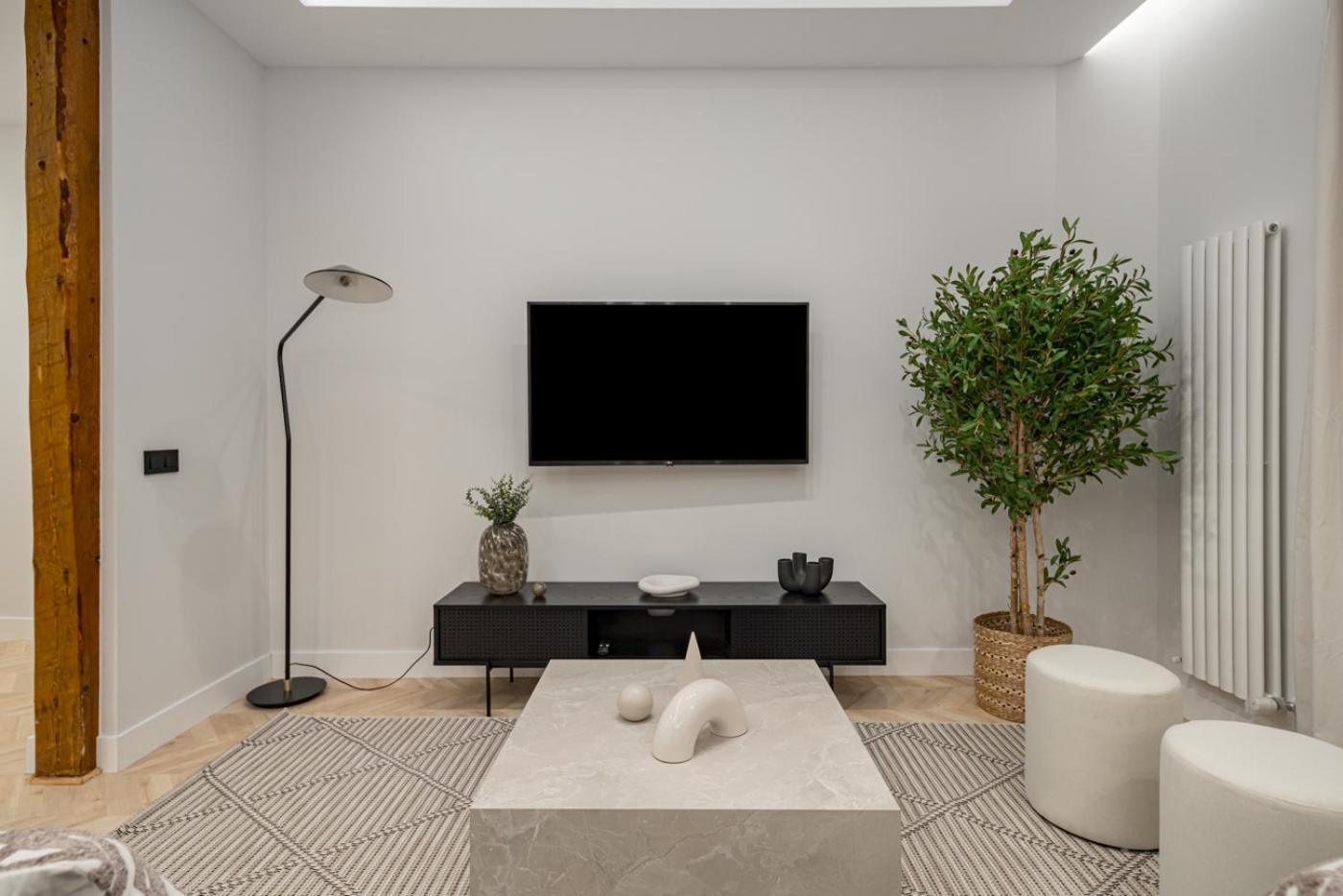Lejlighed Centro Xx Calle Montera 5br 6bh *