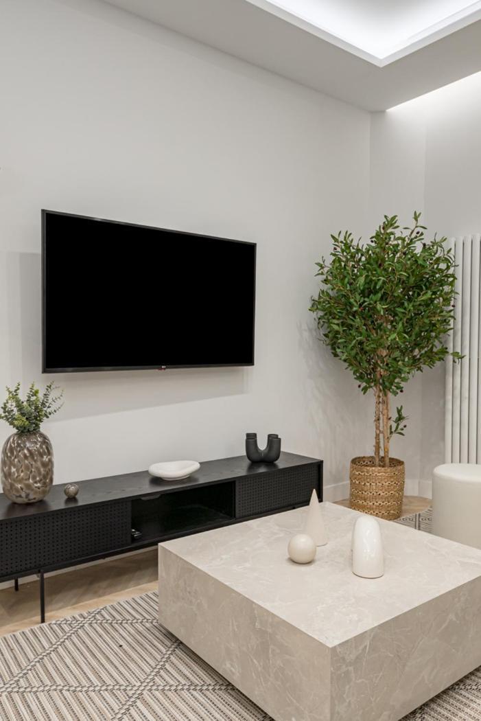 Lejlighed Centro Xx Calle Montera 5br 6bh *