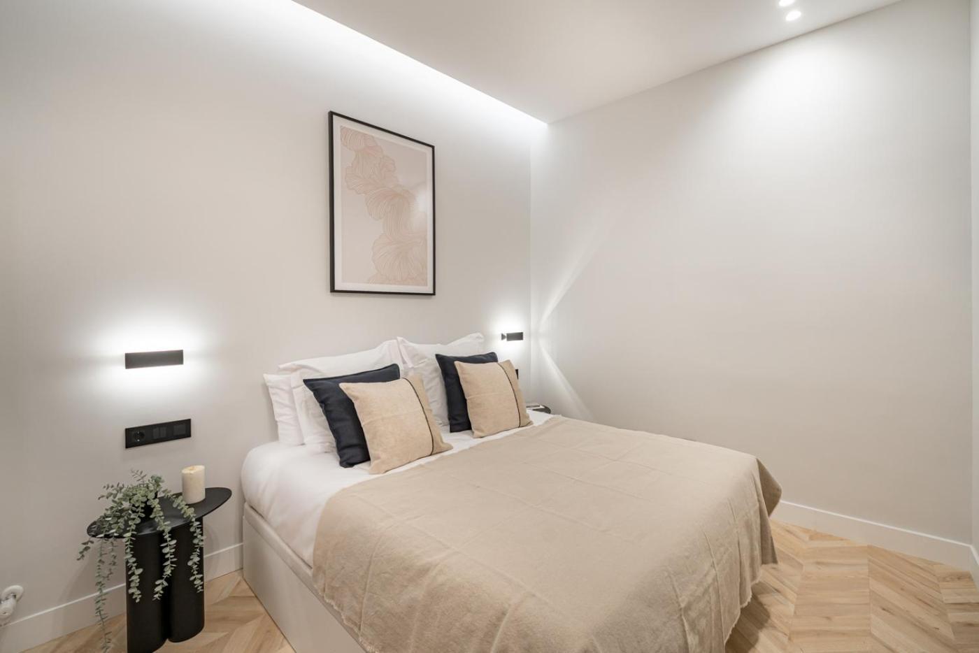 Centro Xx Calle Montera 5br 6bh Lejlighed *