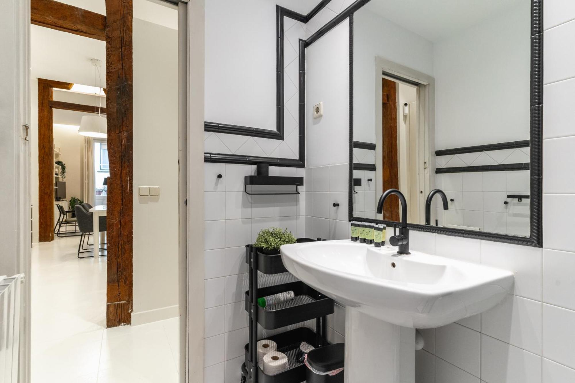 Spacious Modern-3bedrooms 2bathrooms-plaza Mayor Apartment