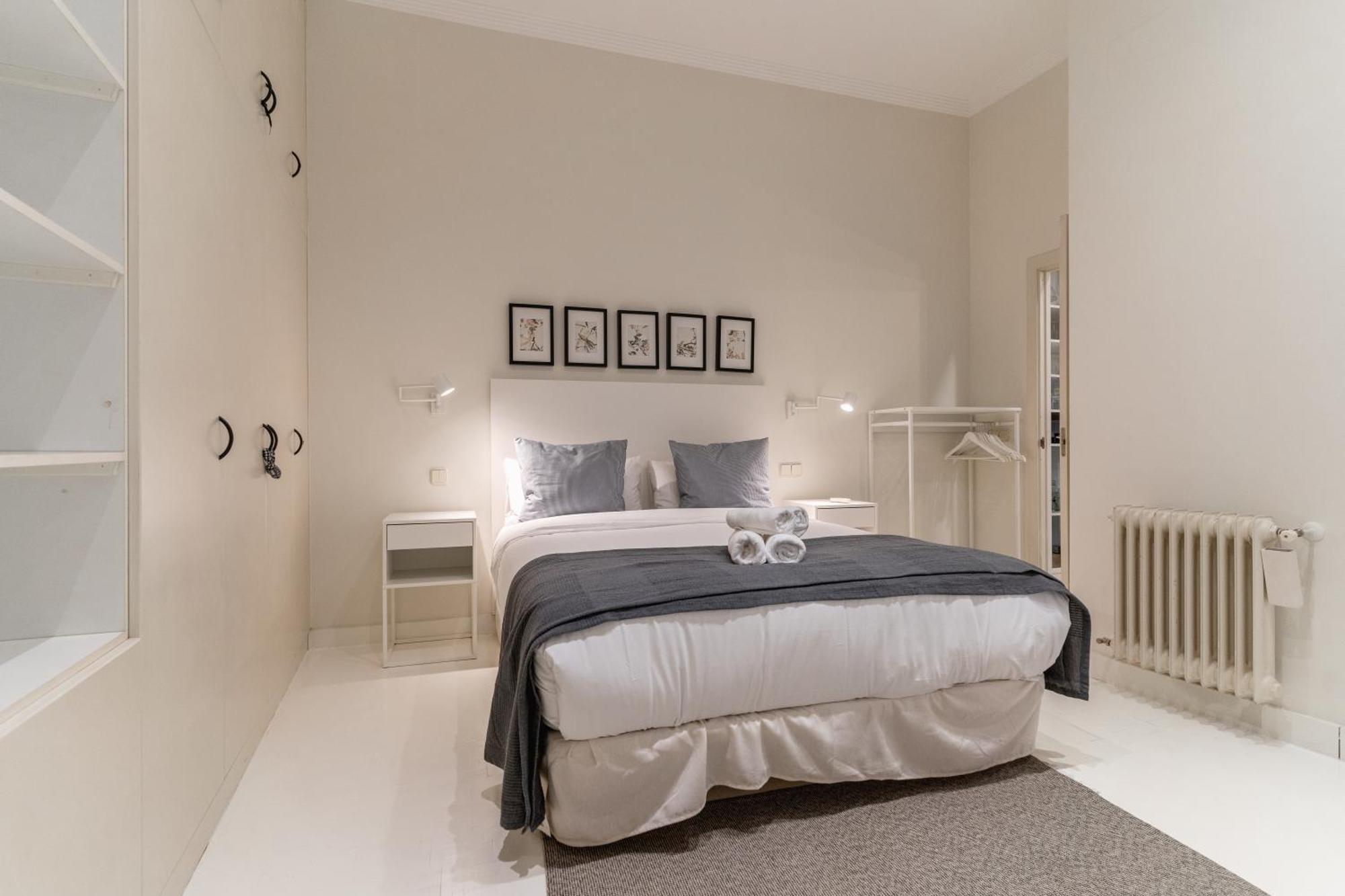 Spacious Modern-3bedrooms 2bathrooms-plaza Mayor Apartment *