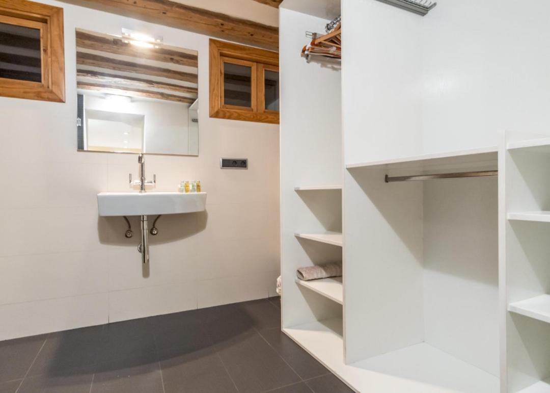 Modern- 2bd 2bth - Opera * Madri