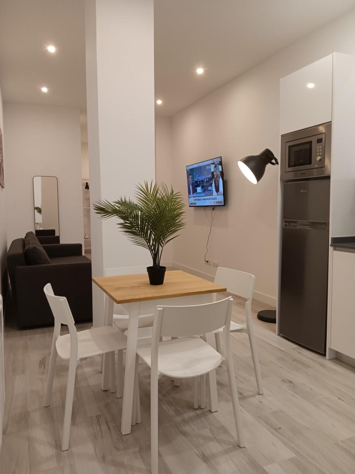 Apartment Gregorio Maranon 3 *