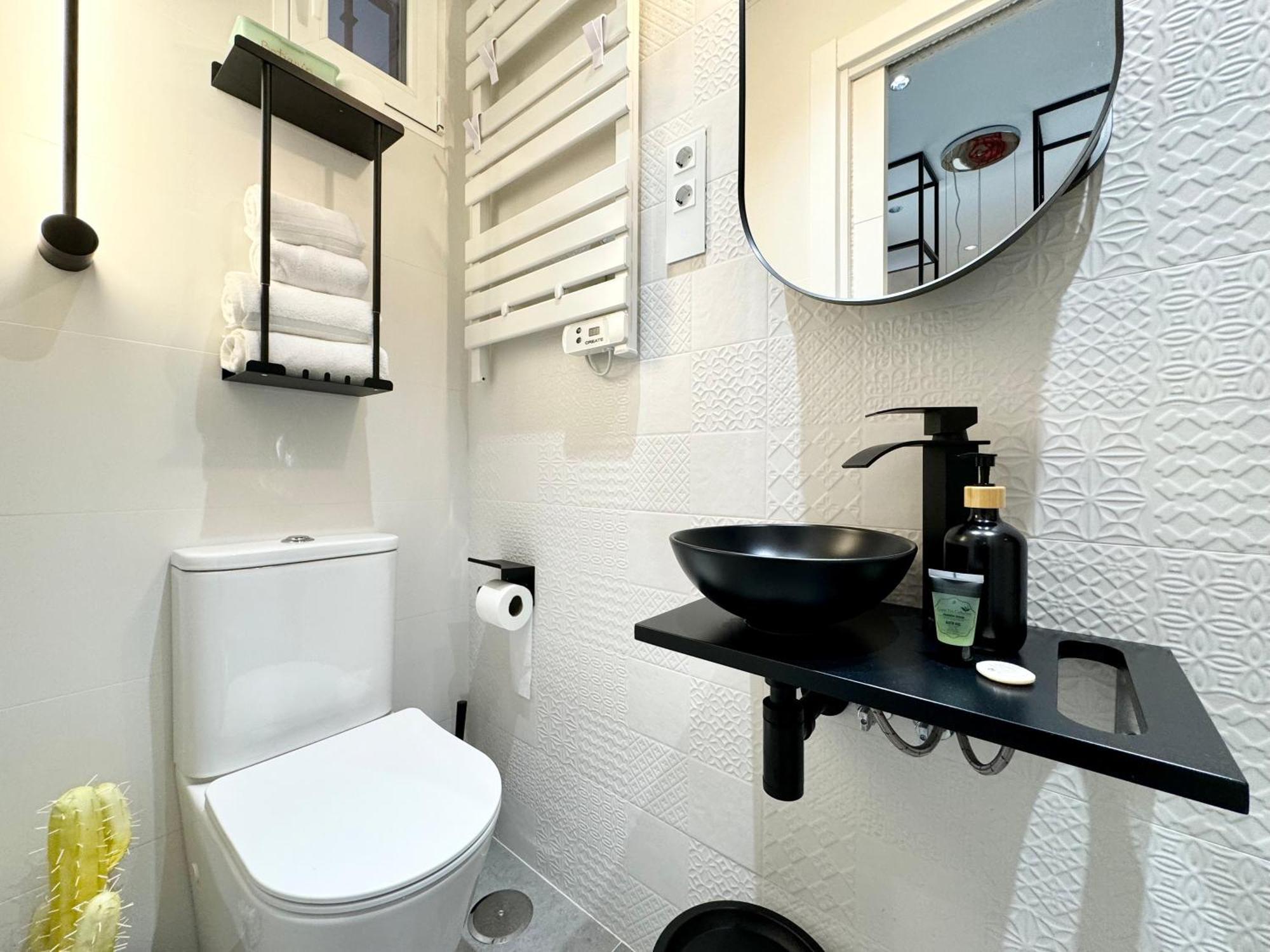 Apartamento Luxury Flat Center & Parking Free Non Touristic