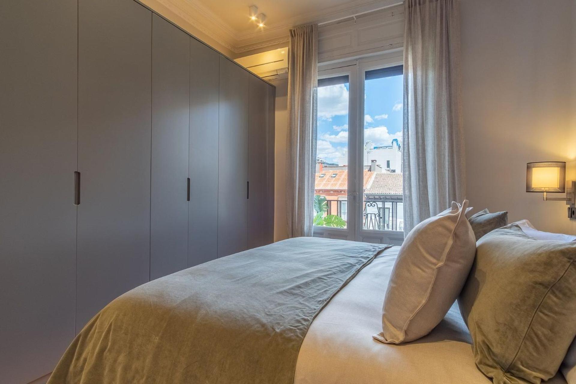 Spacious 3-bedroom Luxury In The Heart Of Barrio Salamanca Perfect For 6,velazquez I *
