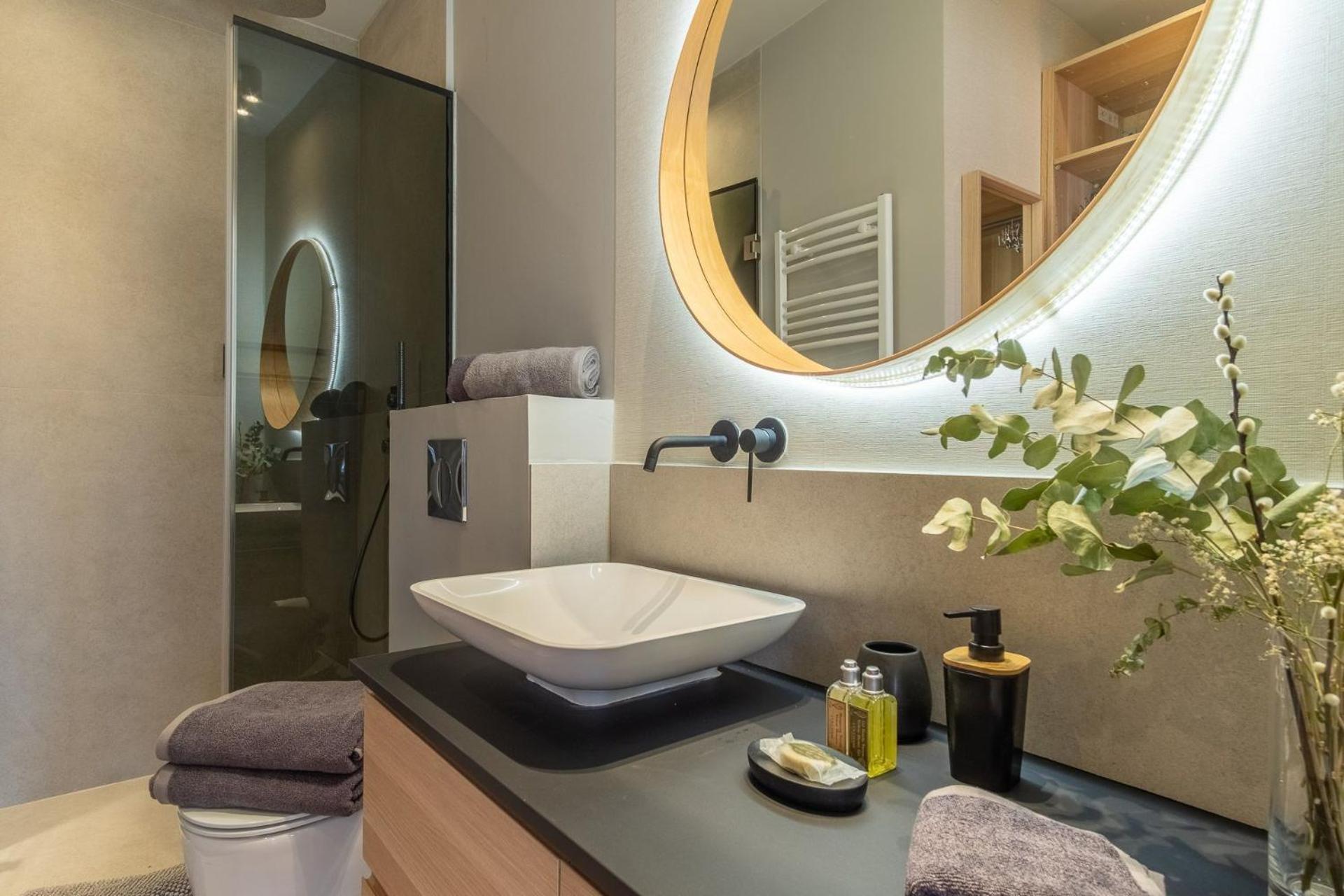 Apartment Spacious 3-bedroom Luxury In The Heart Of Barrio Salamanca Perfect For 6,velazquez I *