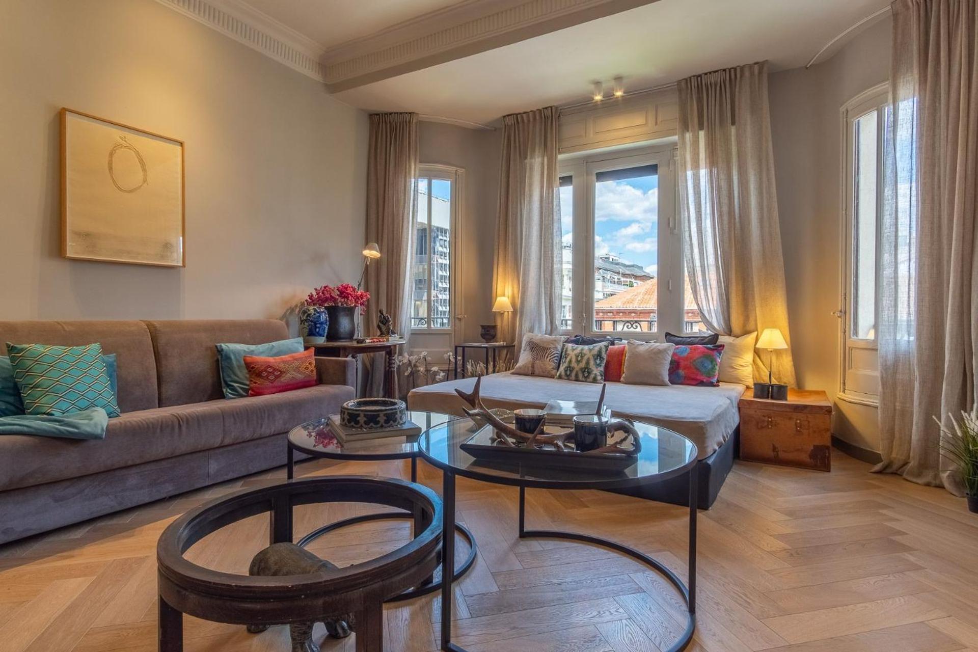 Apartment Spacious 3-bedroom Luxury In The Heart Of Barrio Salamanca Perfect For 6,velazquez I
