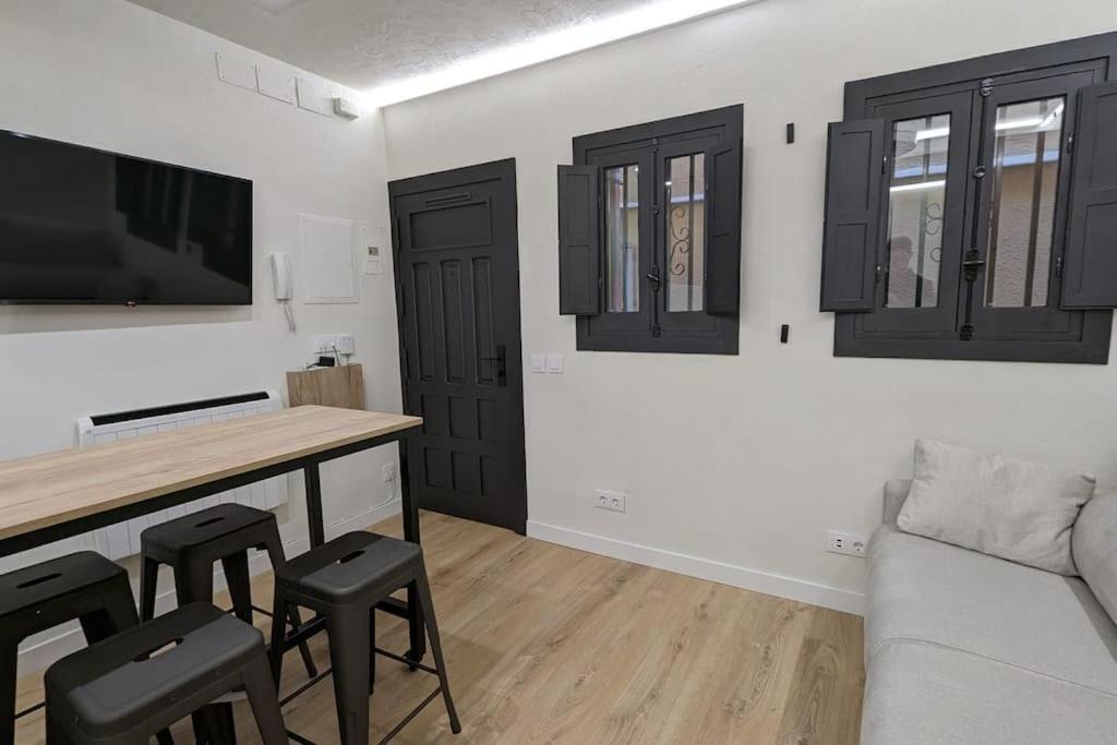 Apartamento - La Latina De 1 A 4 Alojados Madri