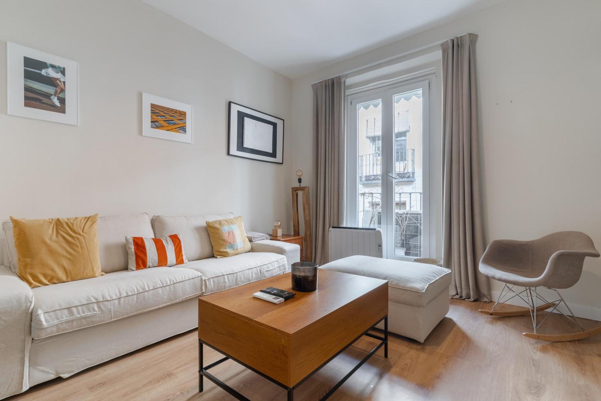 Centric- 1bd 1bth Furnished - Chueca Apartment *
