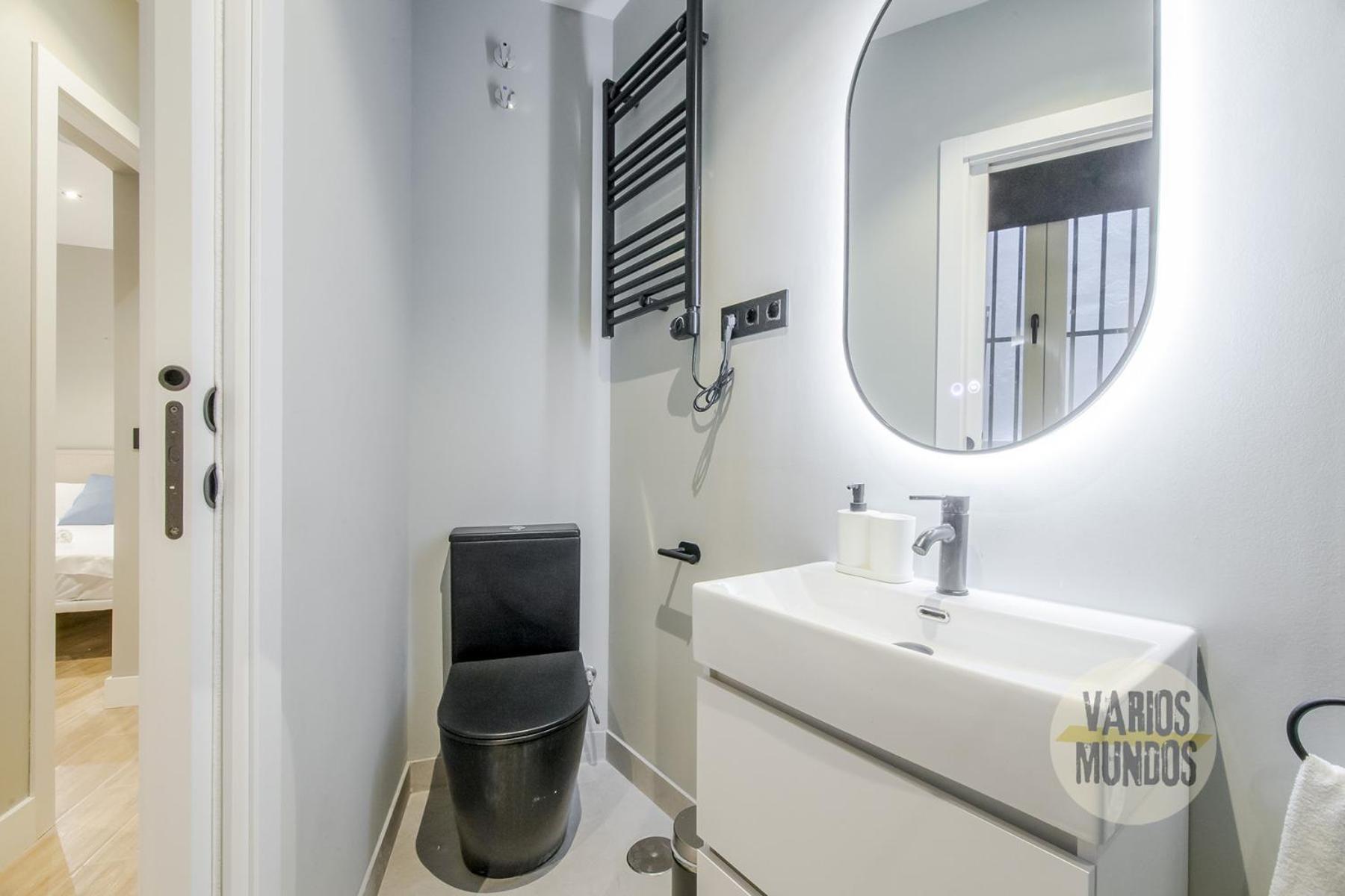 Urban And 5pax En Calle Silva-gran Via E2
