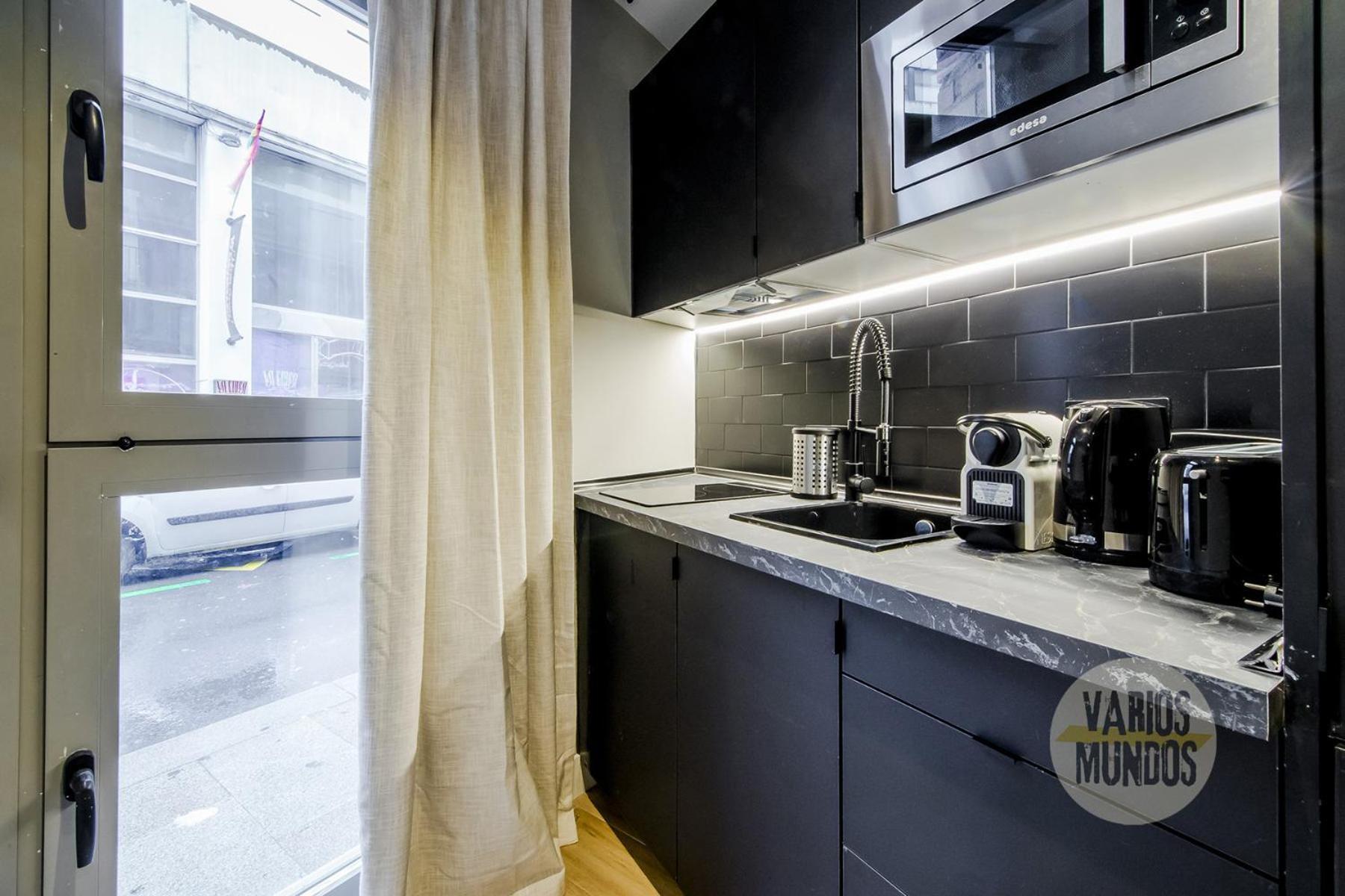 Centrico And New Bajo 10pax En Gran Via Apartment *