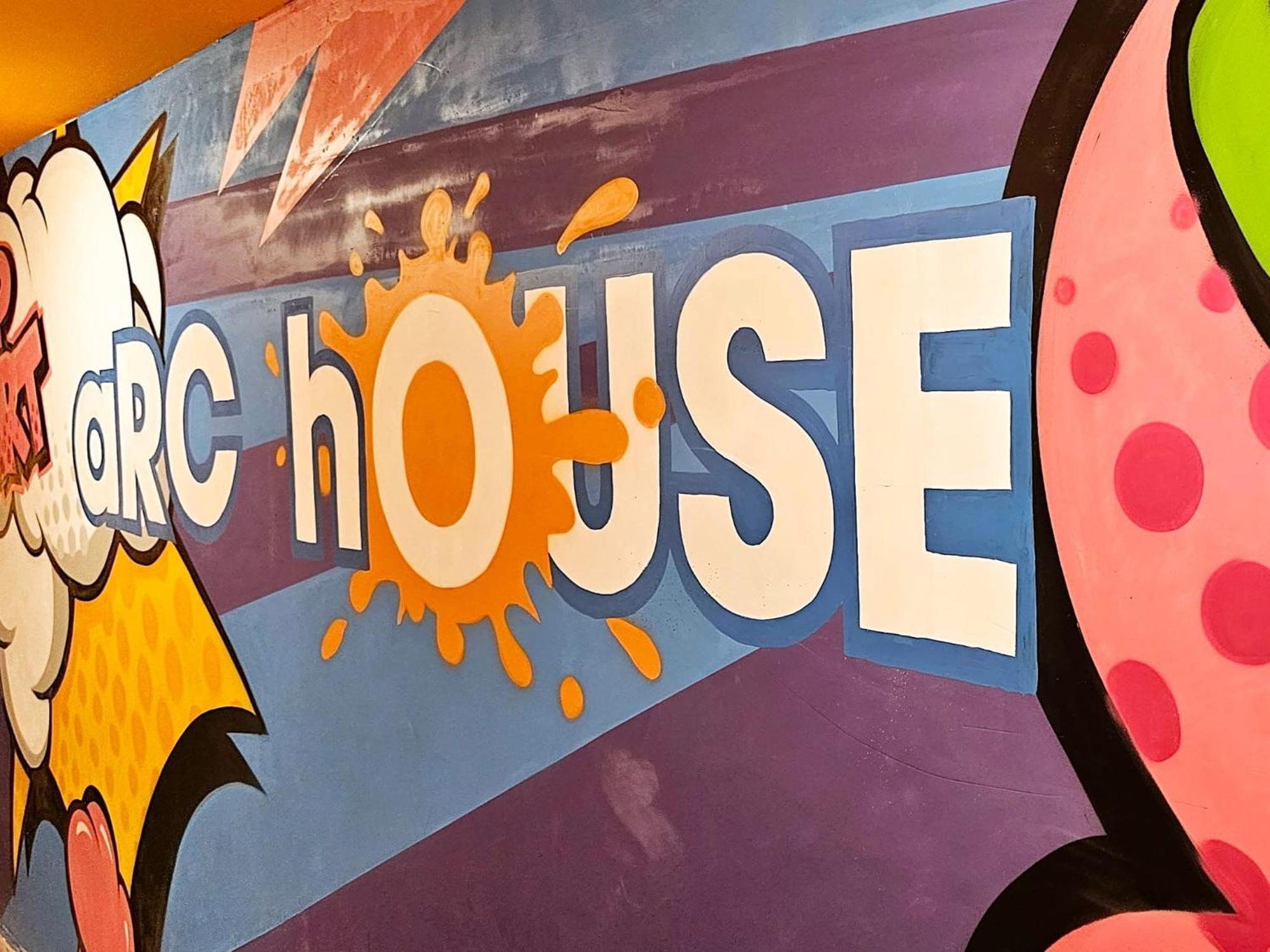 Hostal Arc House Pop Art