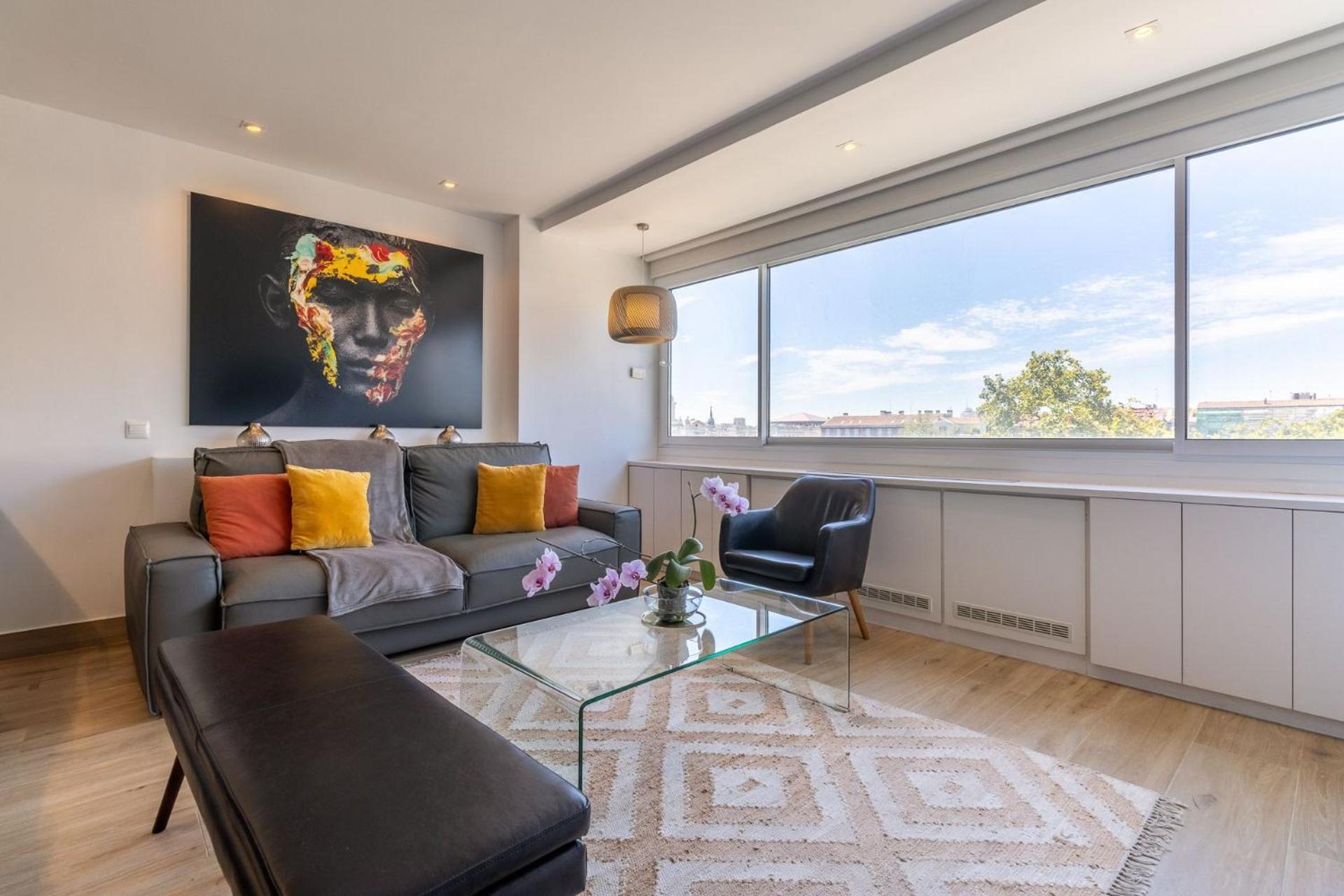 Apartment Charming 1-bedroom By Plaza Colon Ideal Location Colon Ii Madrid