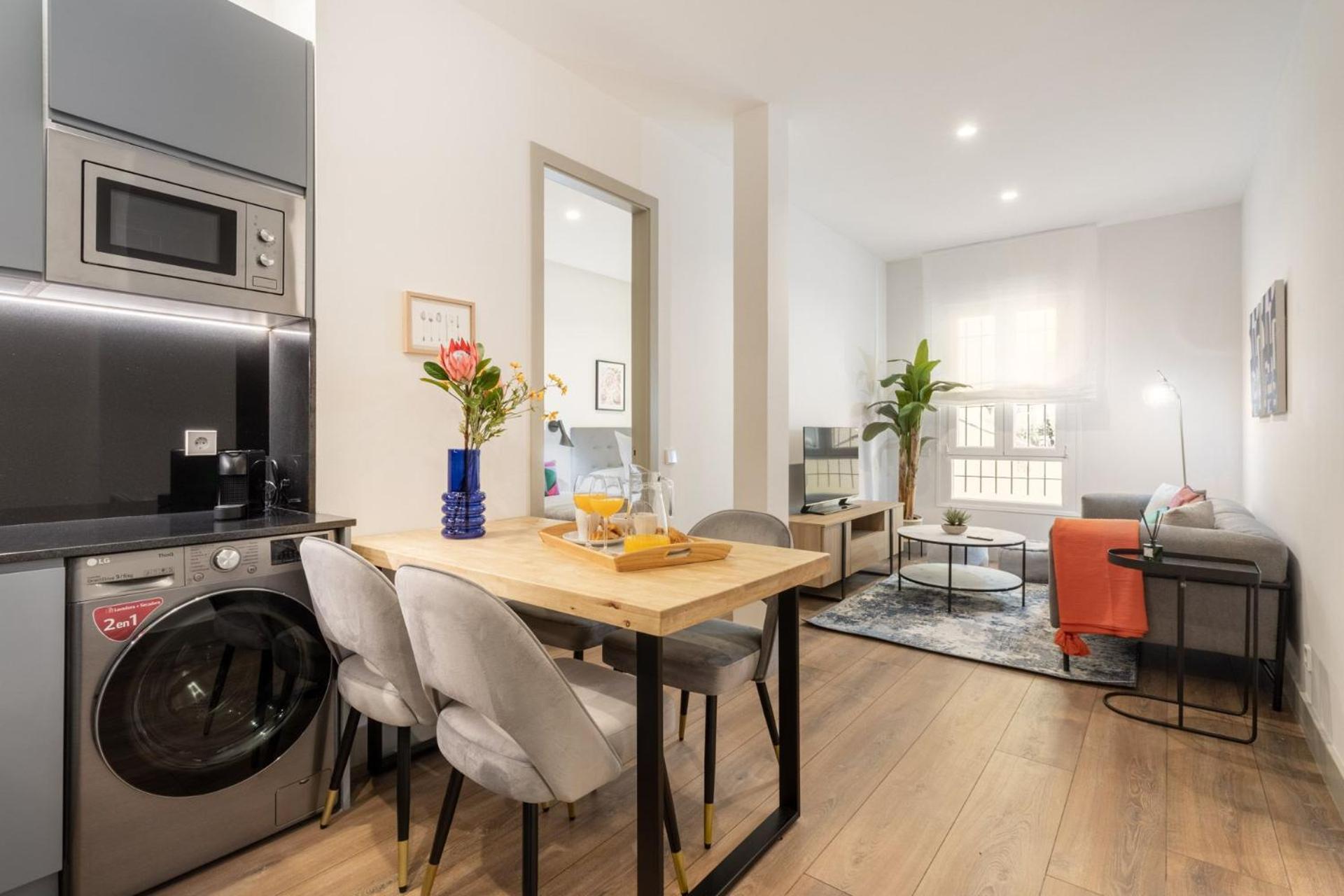 Apartment Cozy Ground-floor For 4 In Chamberi Quevedo V Madrid