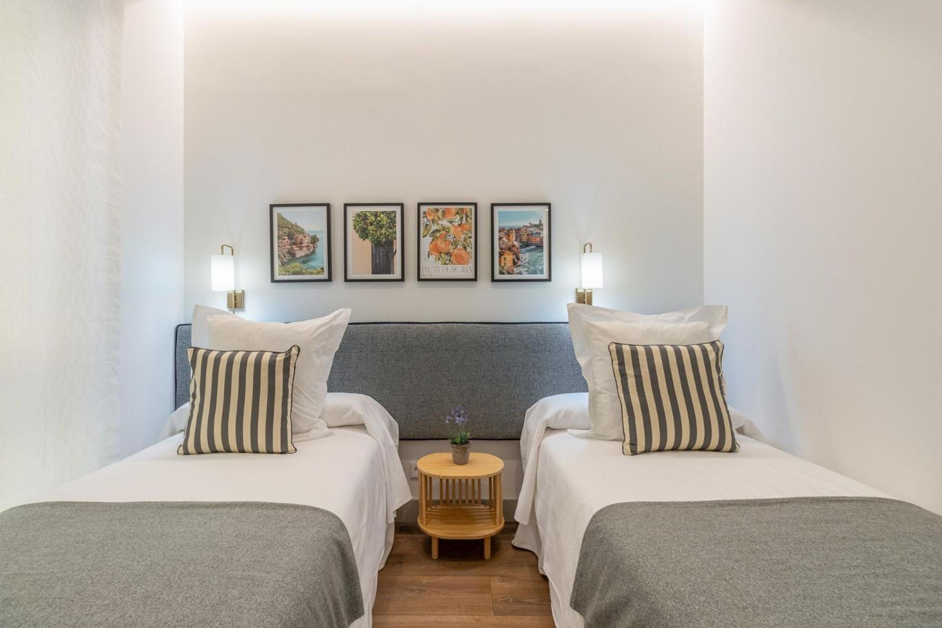 Apartment Accessible 2-single Bed In Chamberi Adapted Bathroom, Quevedo Iii