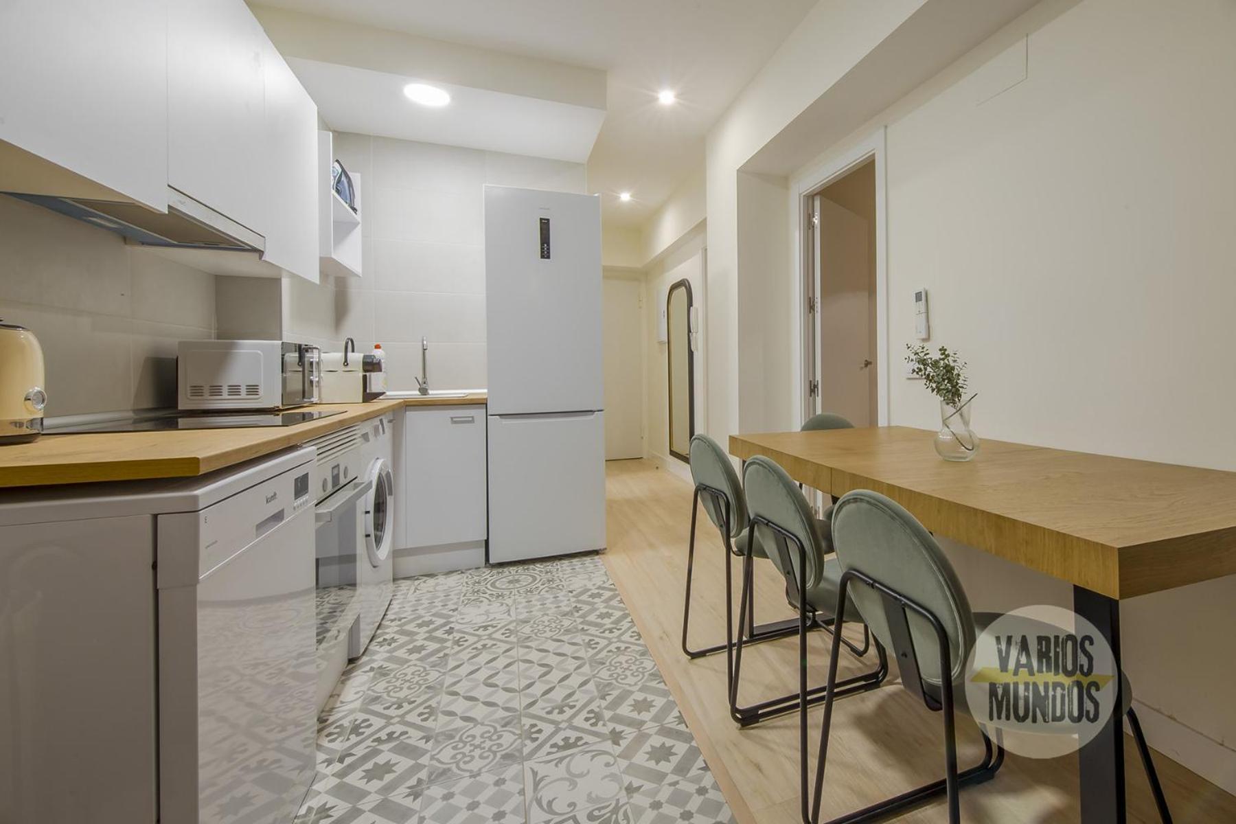 Cool 9pax En Plena Plaza De Chueca Apartment *