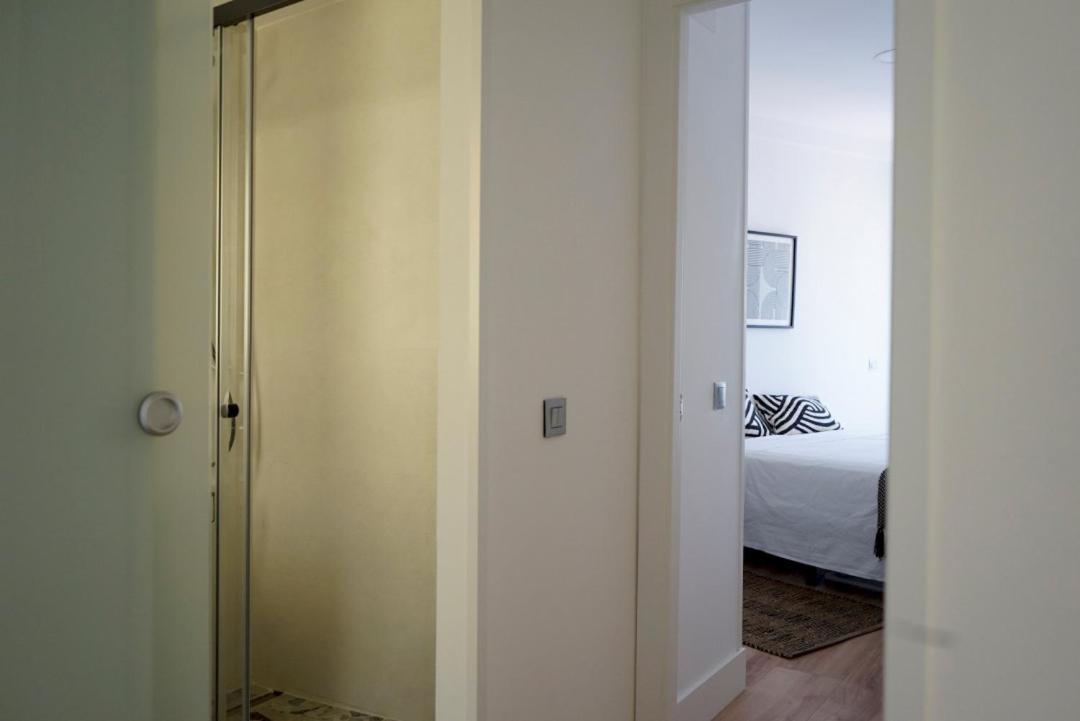 Apartment Diaphanous And Modern- 2bd 2bth- Plaza Espana *