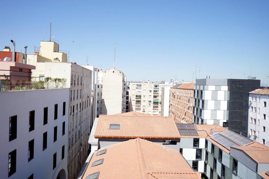 Diaphanous And Modern- 2bd 2bth- Plaza Espana Apartment *