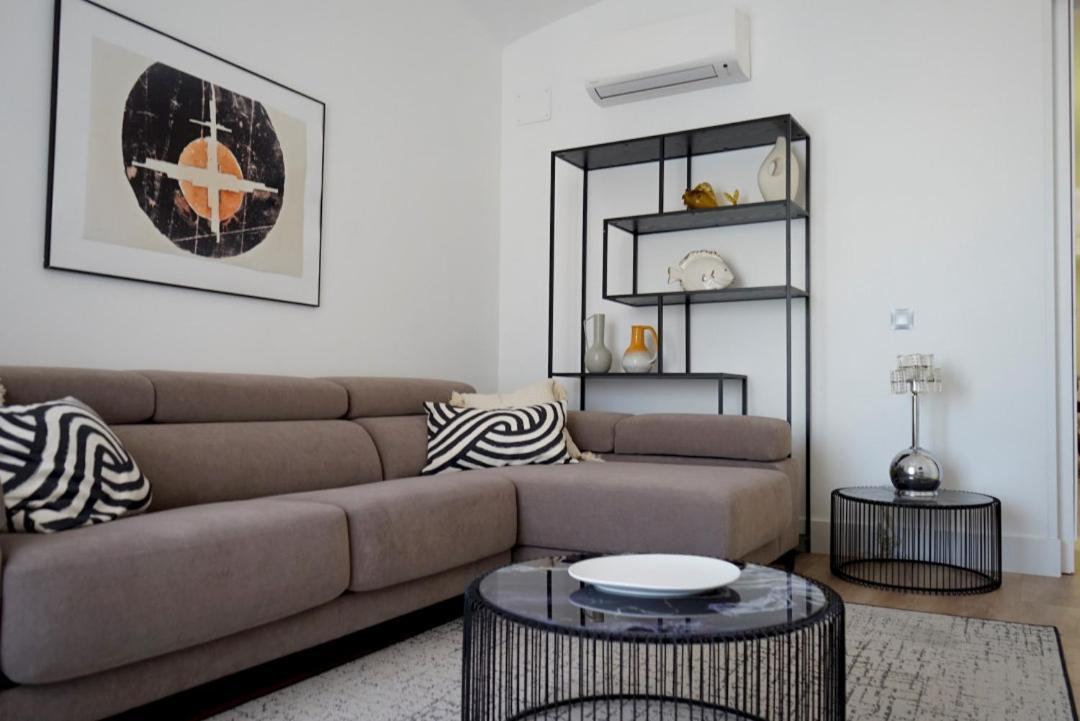 Apartment Diaphanous And Modern- 2bd 2bth- Plaza Espana Madrid