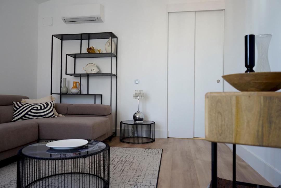 Diaphanous And Modern- 2bd 2bth- Plaza Espana * Madri