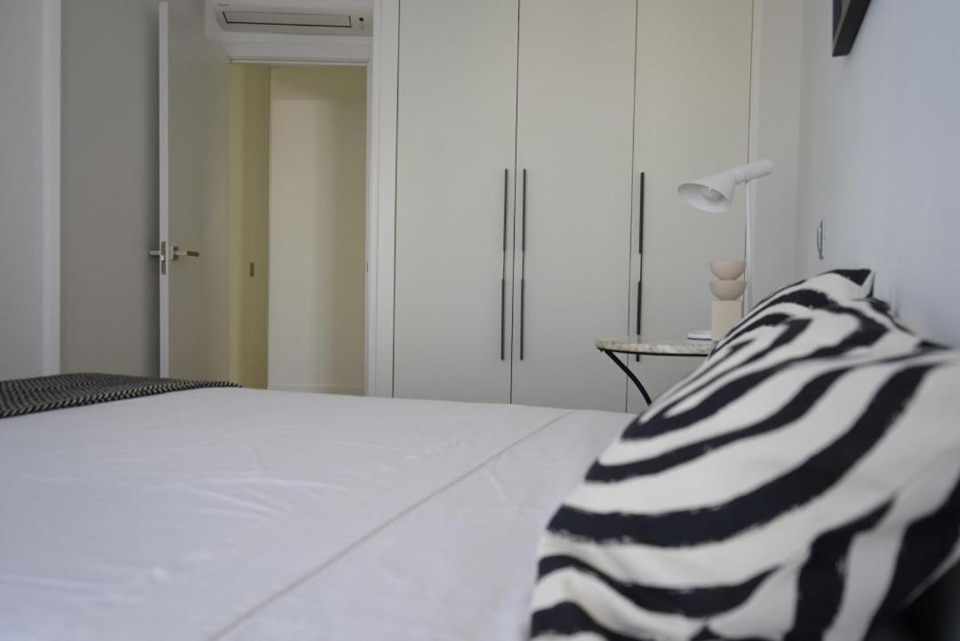 Apartment Diaphanous And Modern- 2bd 2bth- Plaza Espana *