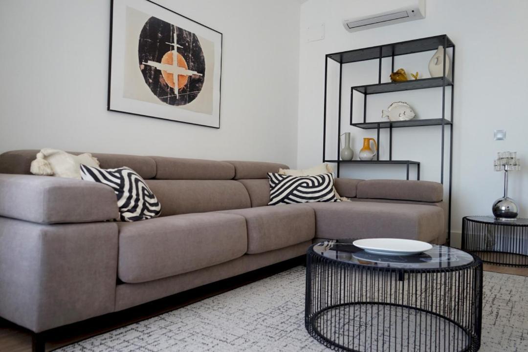 Apartment Diaphanous And Modern- 2bd 2bth- Plaza Espana Madrid