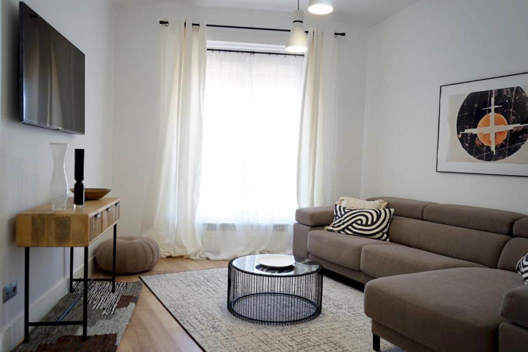 Apartment Diaphanous And Modern- 2bd 2bth- Plaza Espana *