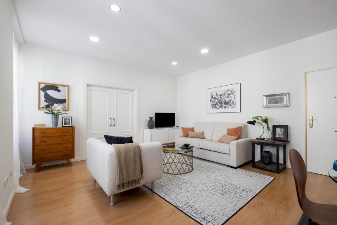 Apartment 1 Bedroom 1 Bathroom Furnished - Sol - Bright Refurbished - Mintystay *