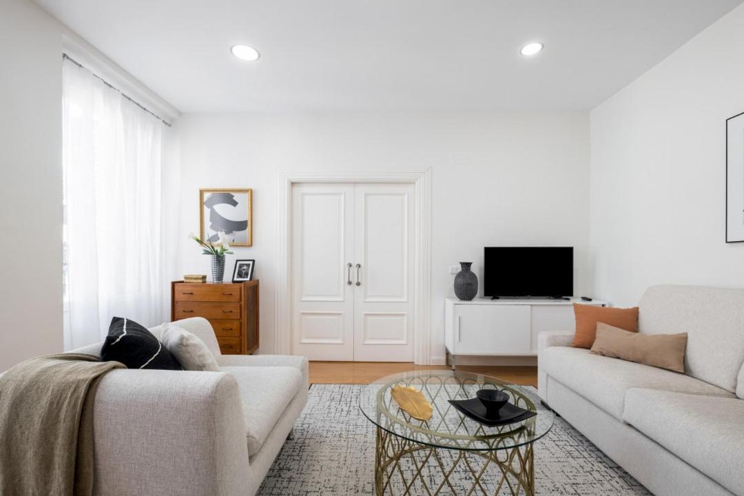 1 Bedroom 1 Bathroom Furnished - Sol - Bright Refurbished - Mintystay Apartment Madrid