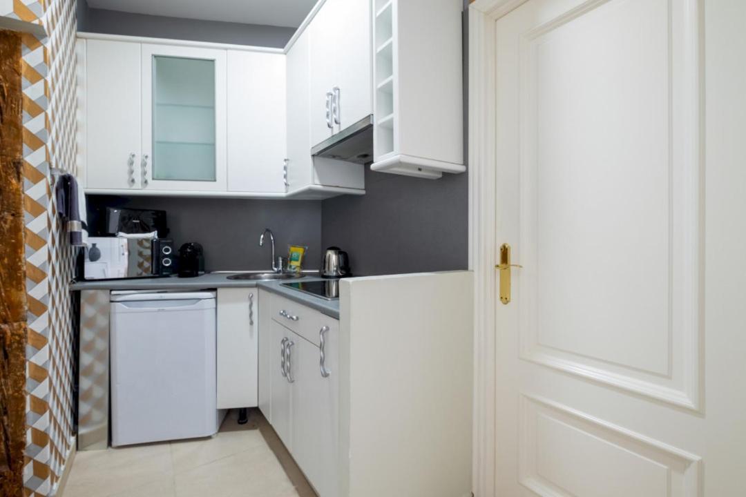 1 Bedroom 1 Bathroom Furnished - Sol - Bright Refurbished - Mintystay