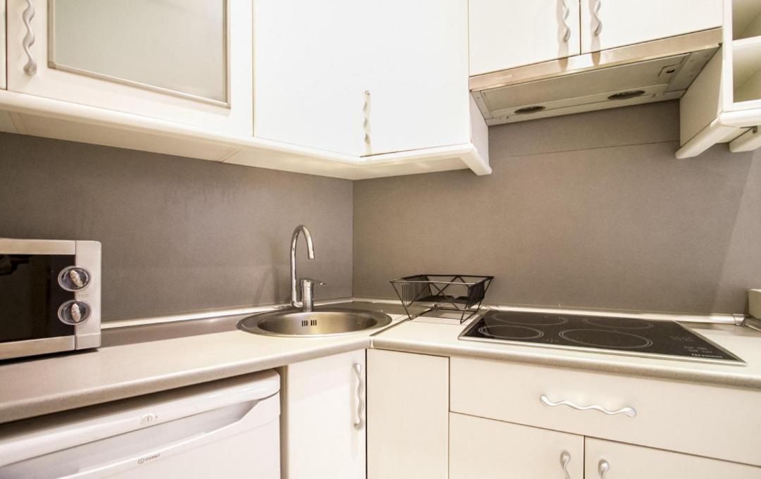1 Bedroom 1 Bathroom Furnished - Sol - Bright Refurbished - Mintystay Madrid