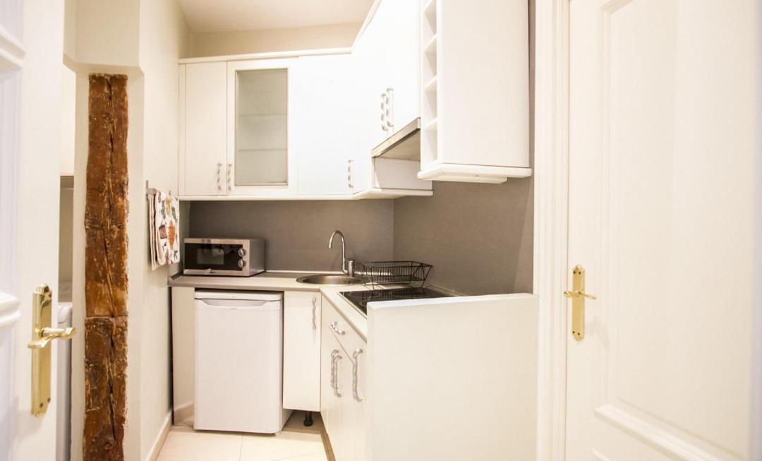 1 Bedroom 1 Bathroom Furnished - Sol - Bright Refurbished - Mintystay Apartment *