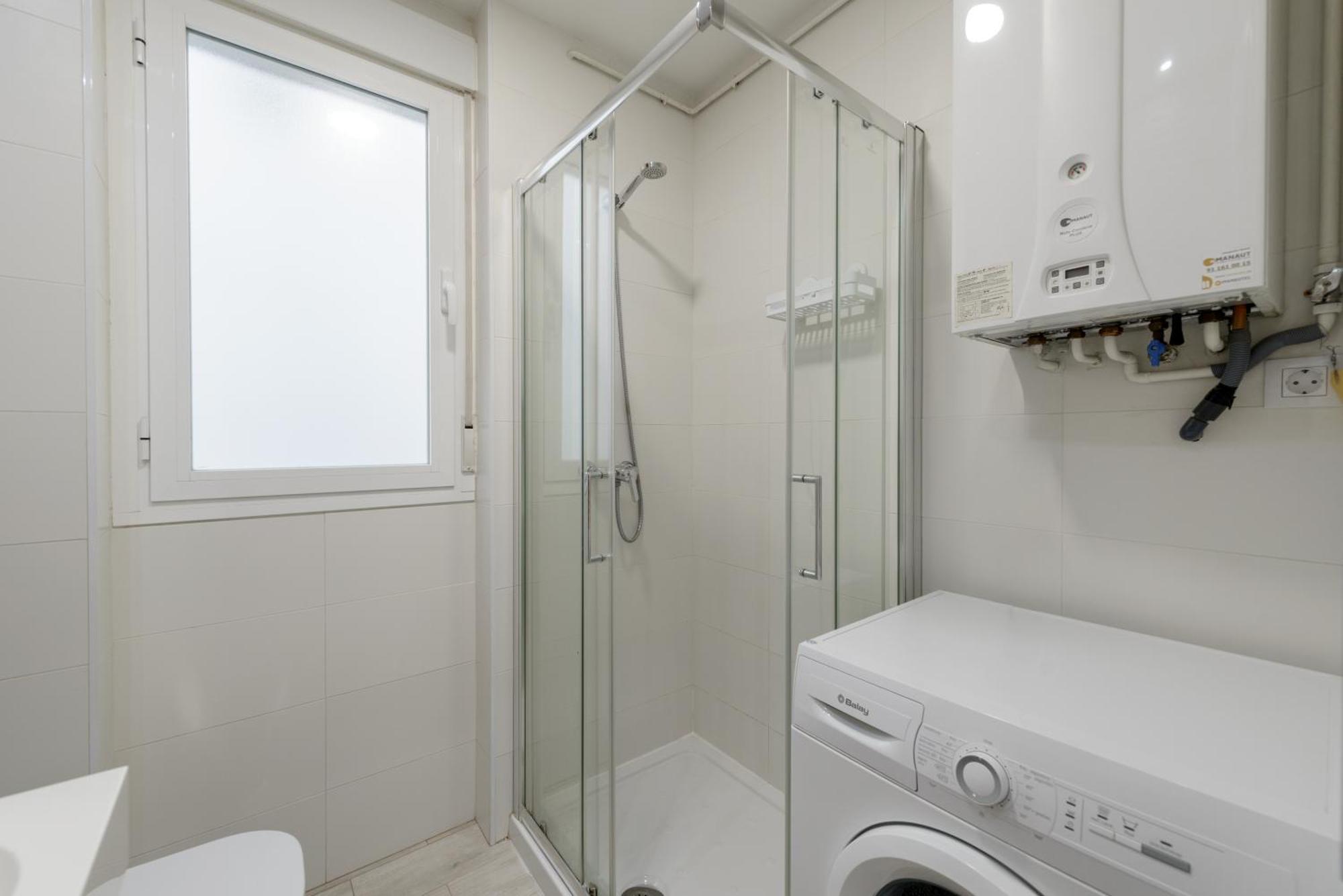 Avila Calle, Precioso Estudio En Santiago Bernabeu-estrecho En Segundo Piso Sin Ascensor Apartment Madrid