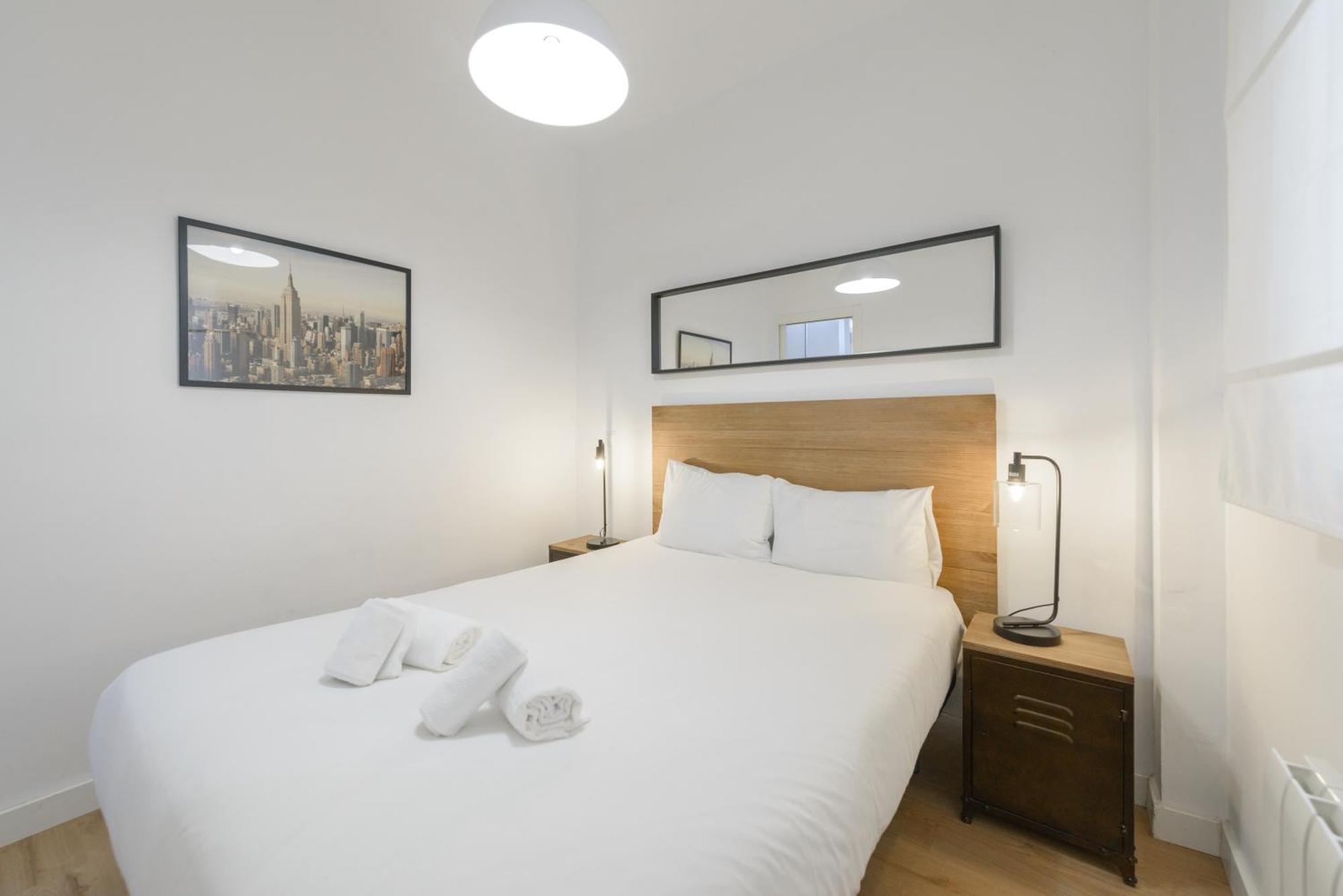 Apartment Avila Calle, Precioso Estudio En Santiago Bernabeu-estrecho En Segundo Piso Sin Ascensor