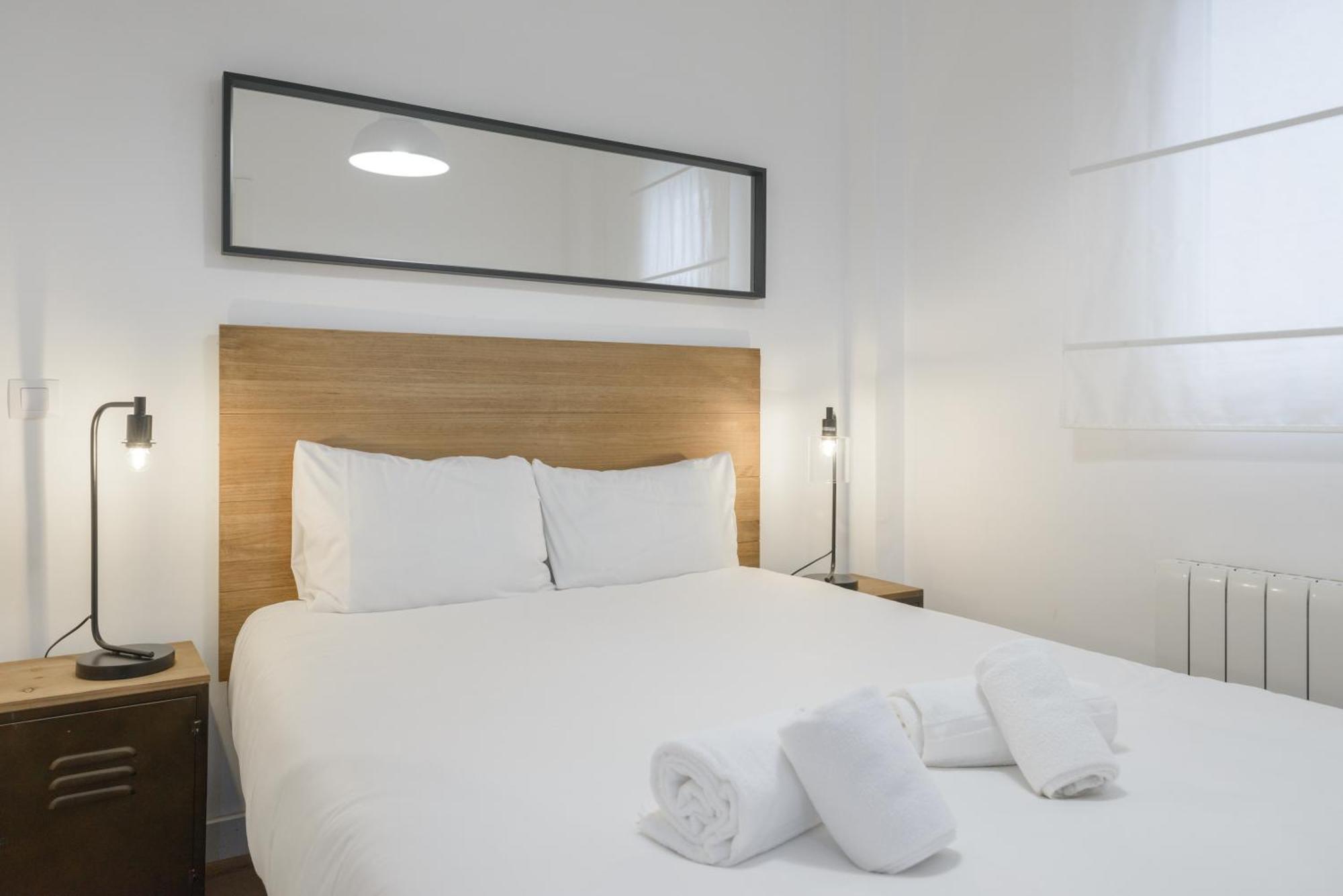 Avila Calle, Precioso Estudio En Santiago Bernabeu-estrecho En Segundo Piso Sin Ascensor Apartment