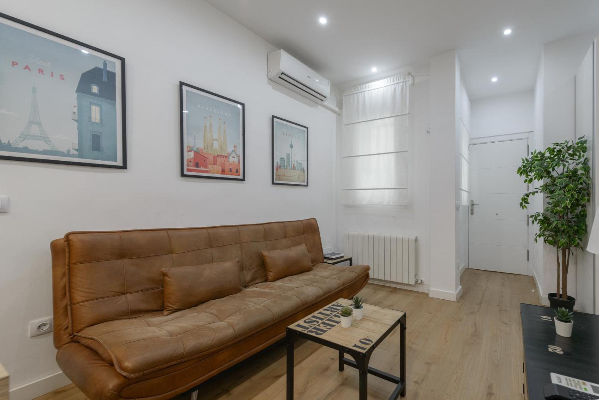 Avila Calle, Precioso Estudio En Santiago Bernabeu-estrecho En Segundo Piso Sin Ascensor Apartment *