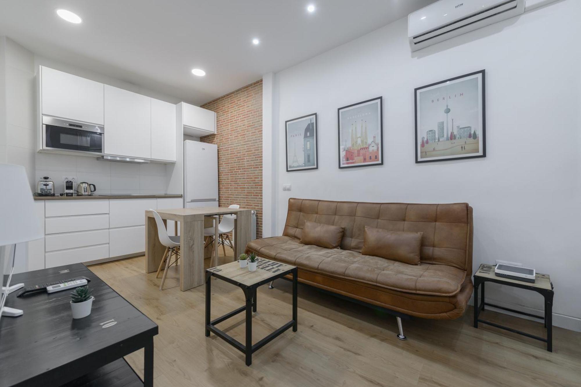 Apartment Avila Calle, Precioso Estudio En Santiago Bernabeu-estrecho En Segundo Piso Sin Ascensor