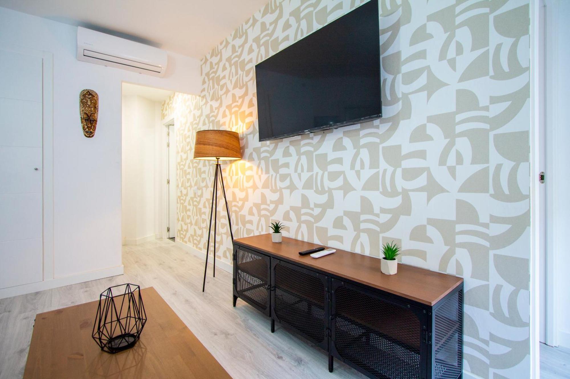 Cuatro Caminos Apartment *