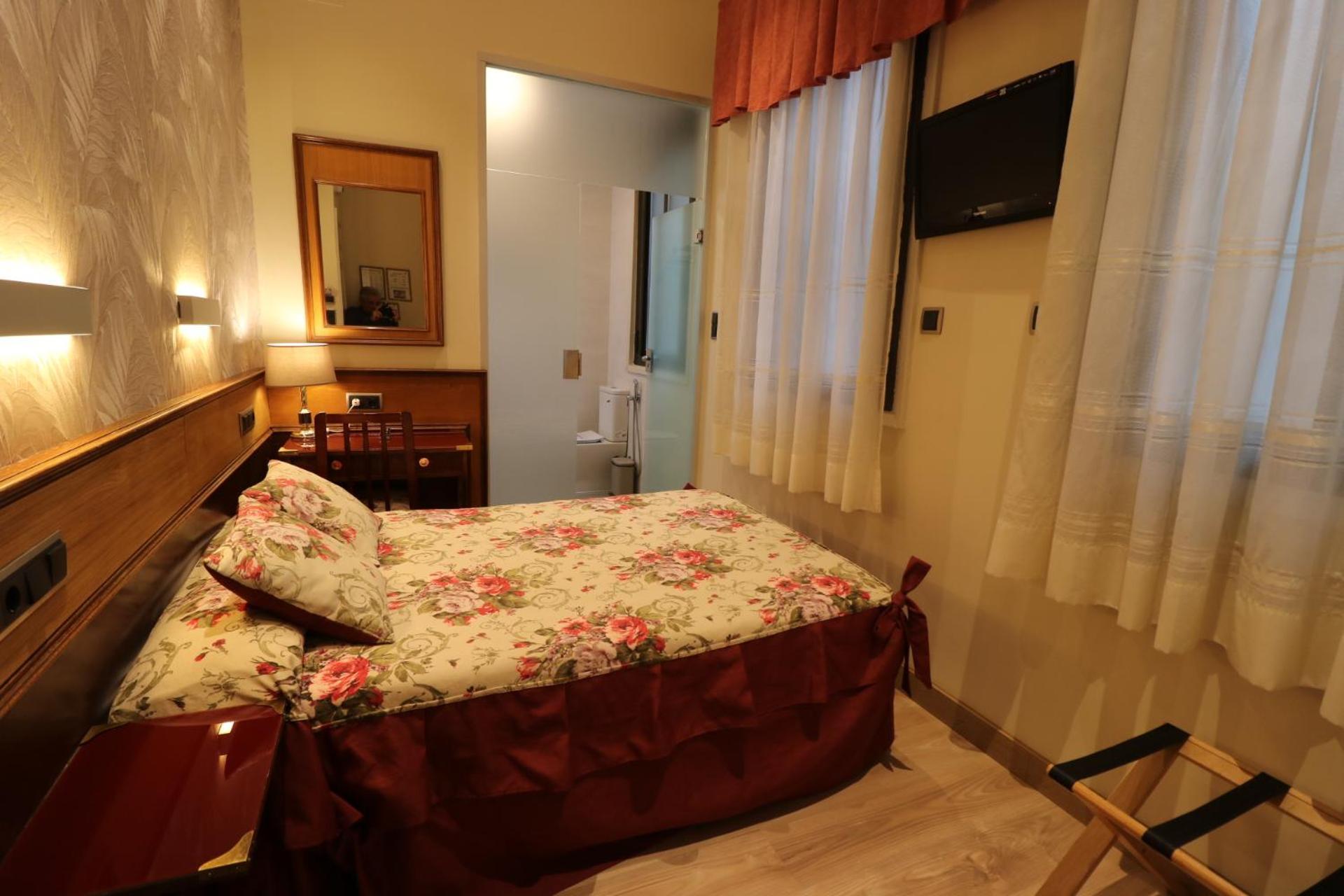 Hispano - Argentino Gran Via Guest house 3*