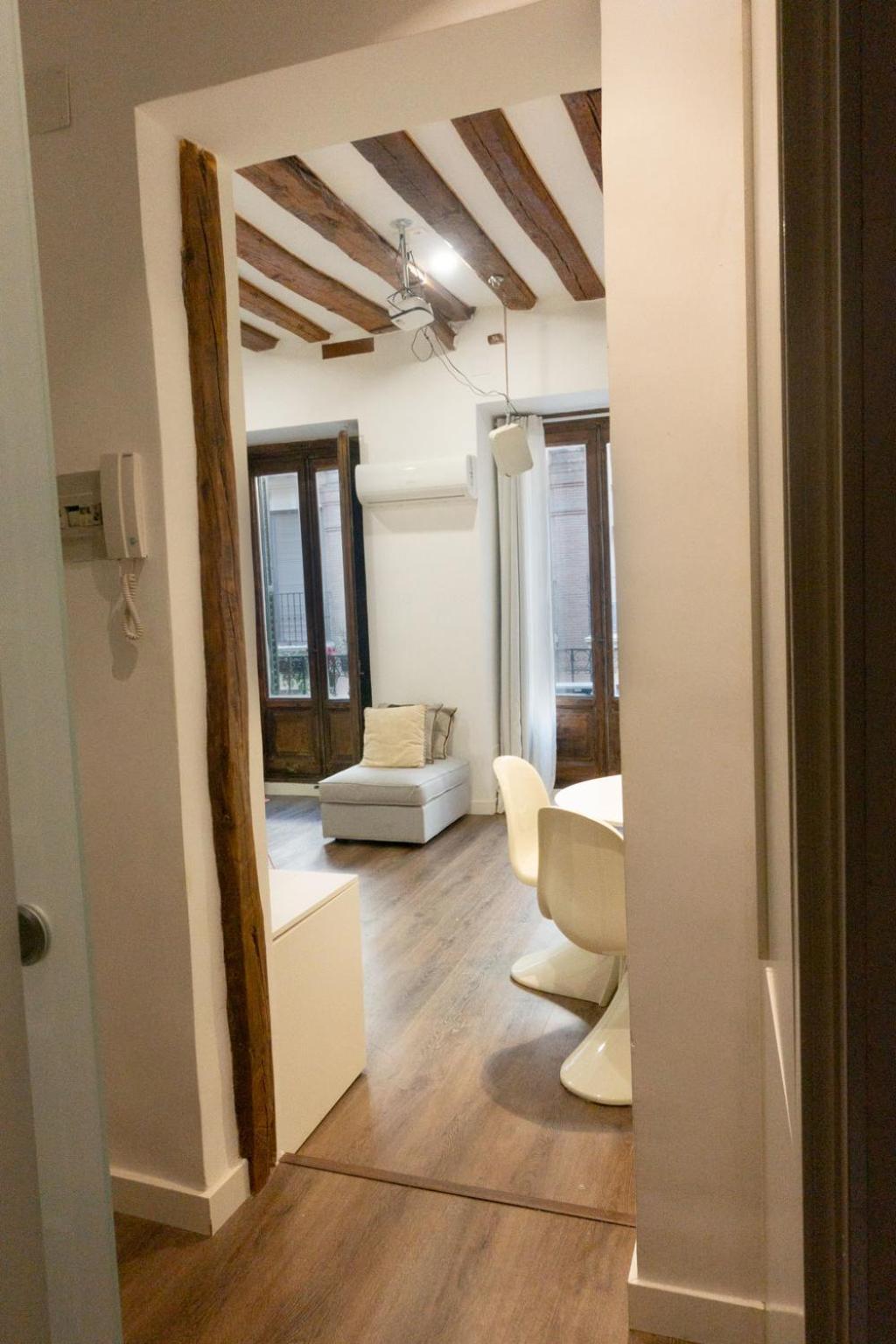 Hortaleza 4, Preciso Estudio En Chueca Junto A La Gran Via De Madri