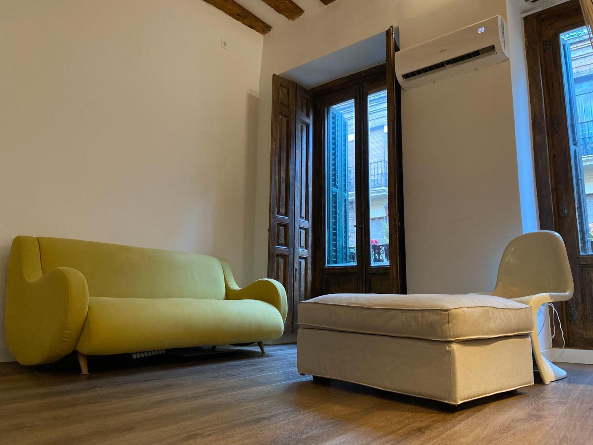 Apartamento Hortaleza 4, Preciso Estudio En Chueca Junto A La Gran Via De Madri