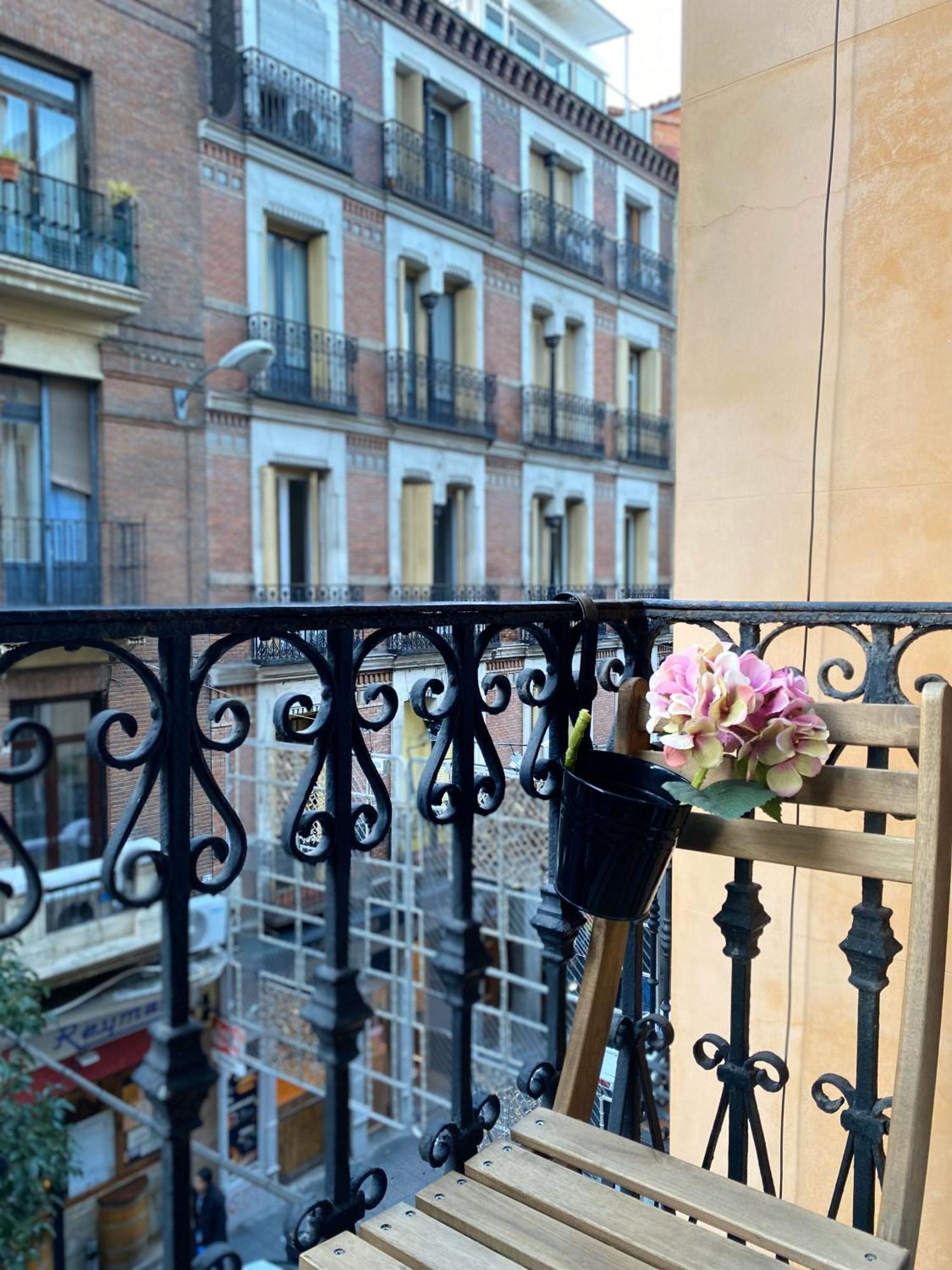 Apartamento Hortaleza 4, Preciso Estudio En Chueca Junto A La Gran Via De Madri